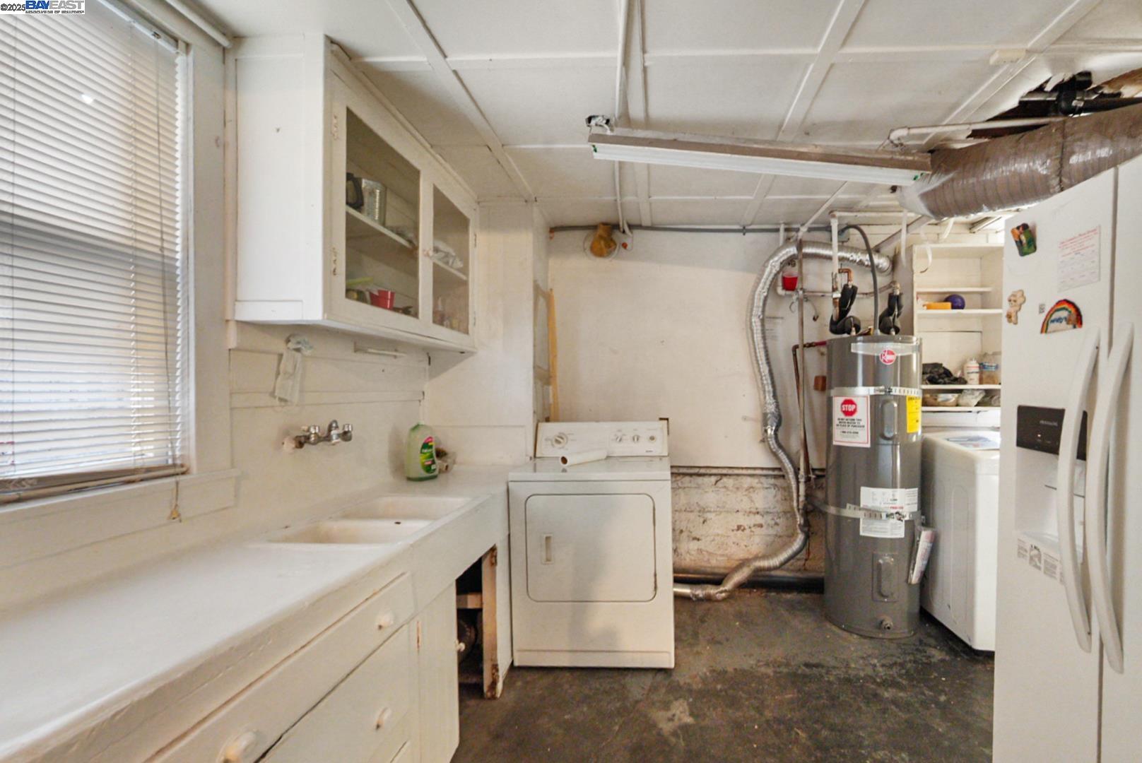 Detail Gallery Image 28 of 33 For 825 N San Joaquin Street, Stockton,  CA 95202 - 5 Beds | 3 Baths