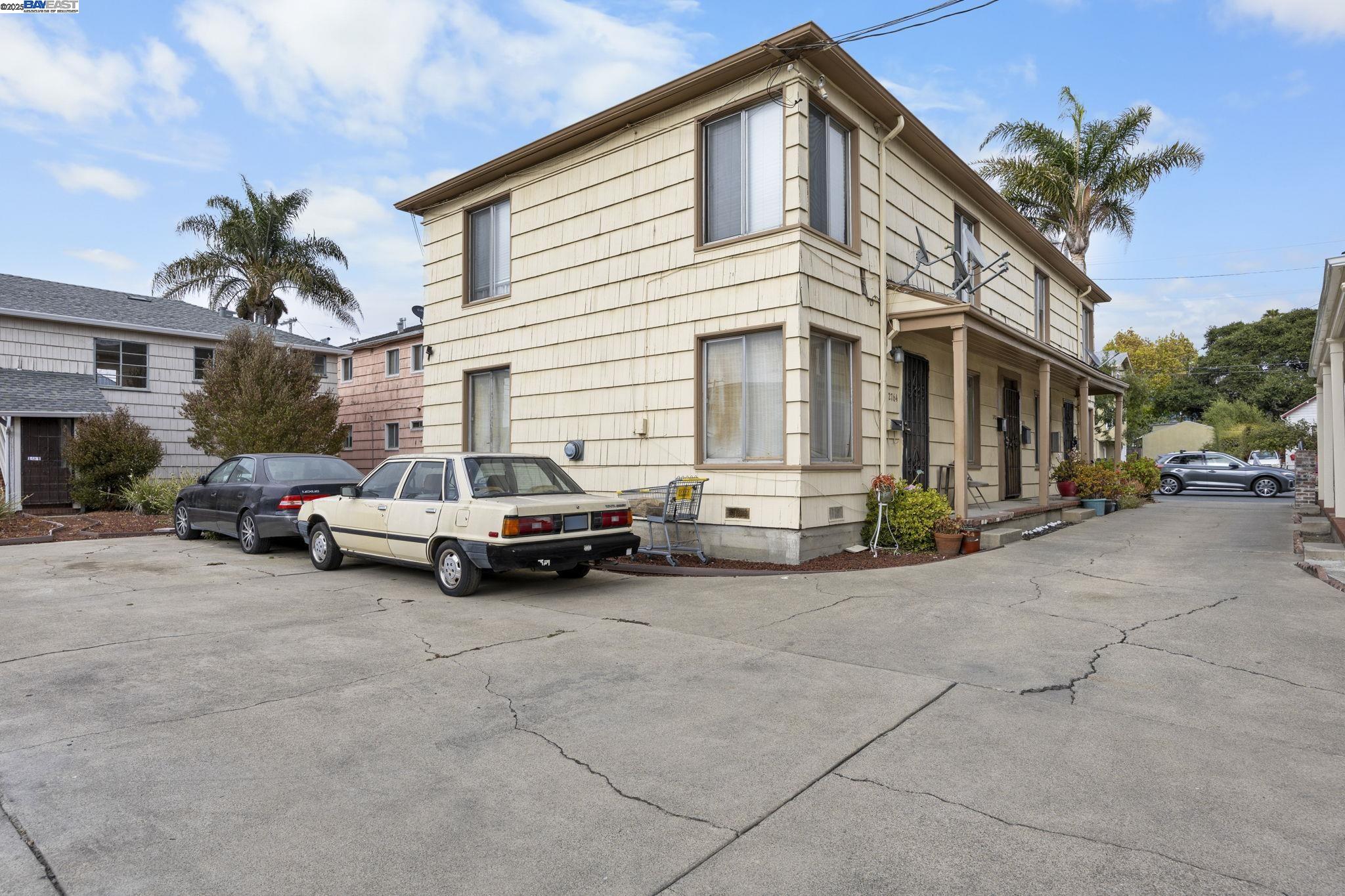 2758 Sacramento St, Berkeley, CA, 94702