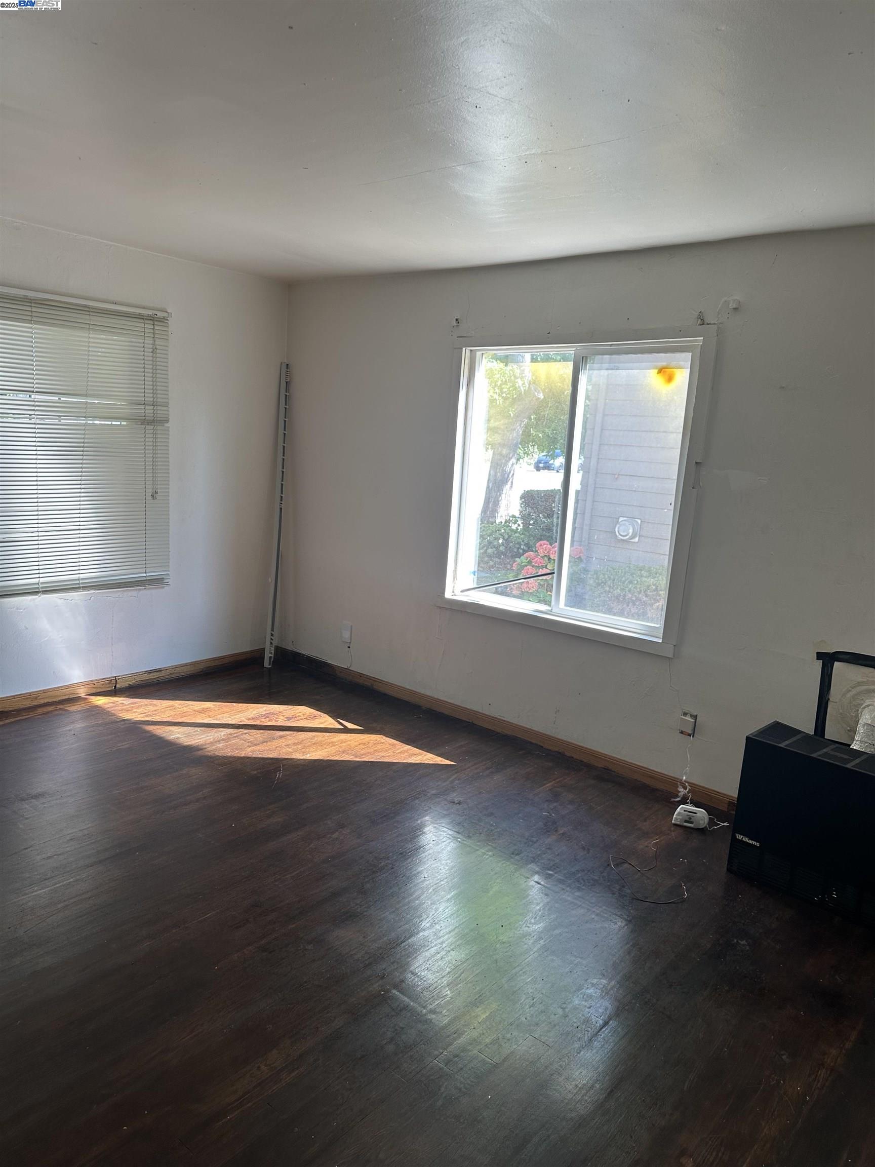 5651 Telegraph, Oakland CA 94609 — photo 12