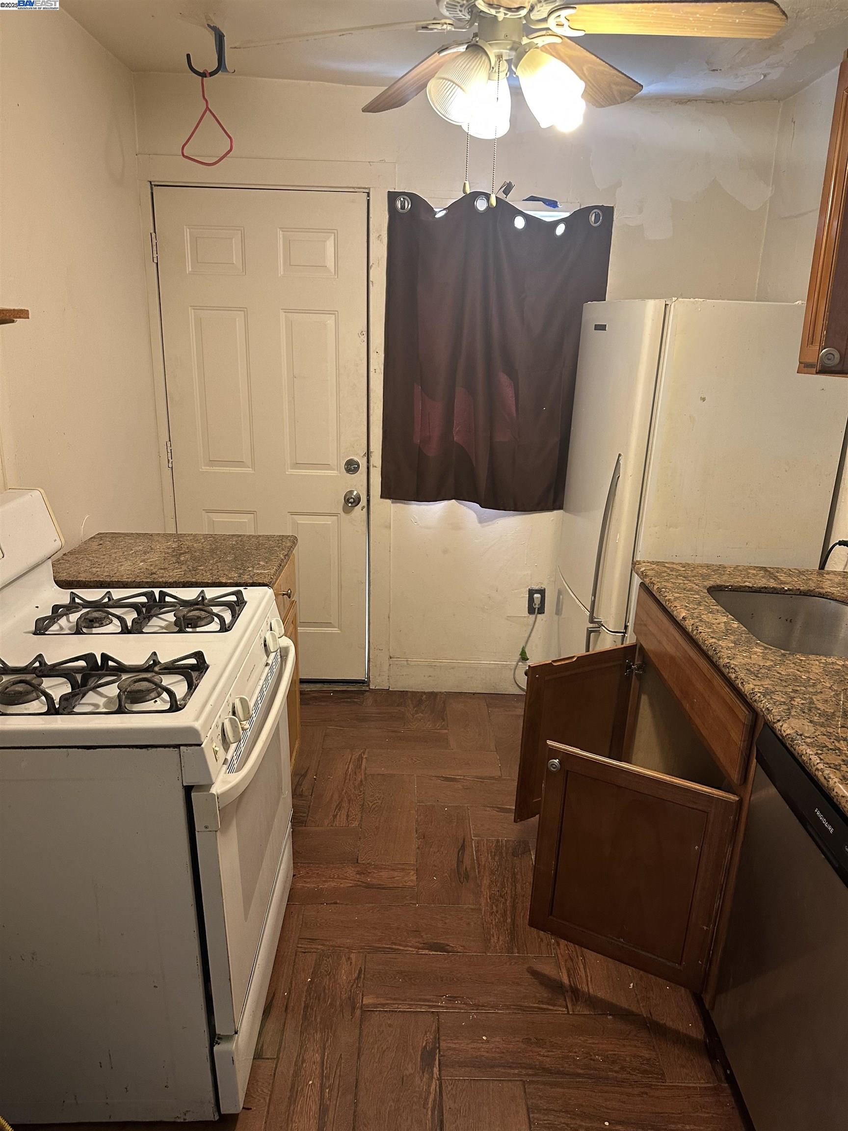 5651 Telegraph, Oakland CA 94609 — photo 13