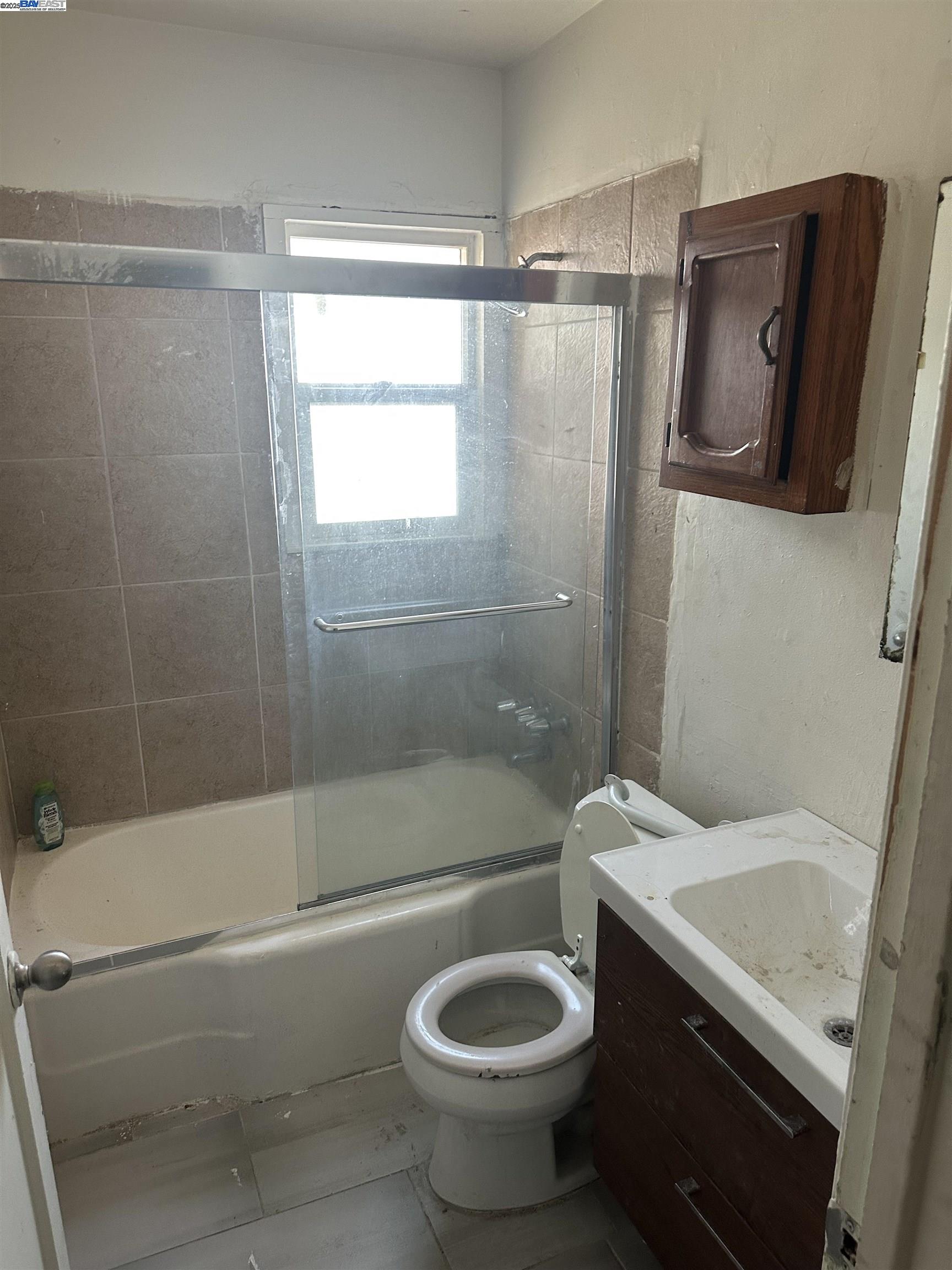 5651 Telegraph, Oakland CA 94609 — photo 5