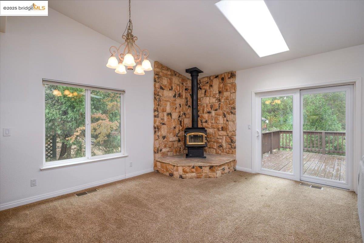 Detail Gallery Image 7 of 30 For 22749 Confidence Rd, Twain Harte,  CA 95383 - 3 Beds | 3 Baths