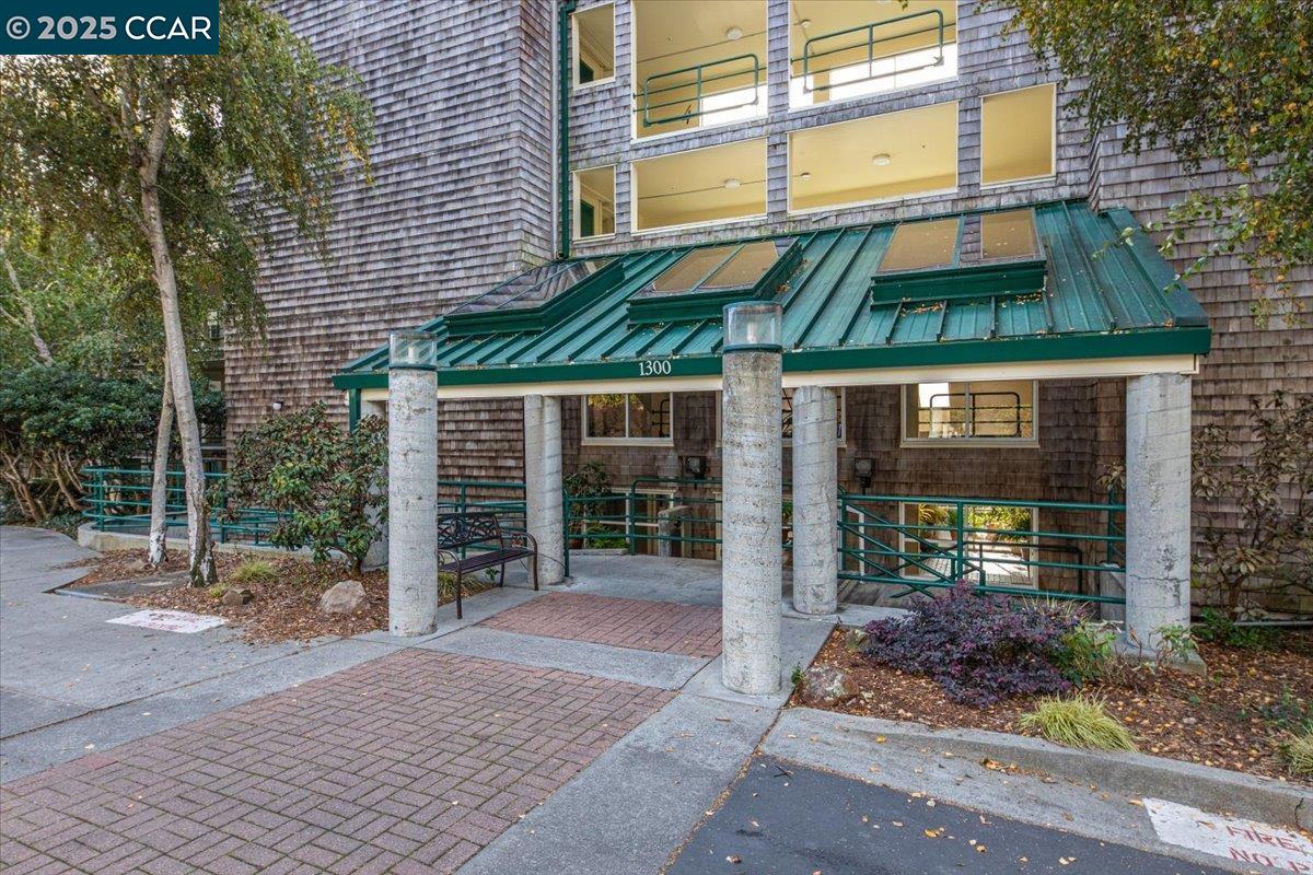 Front Image Thumbnail for CC41113831