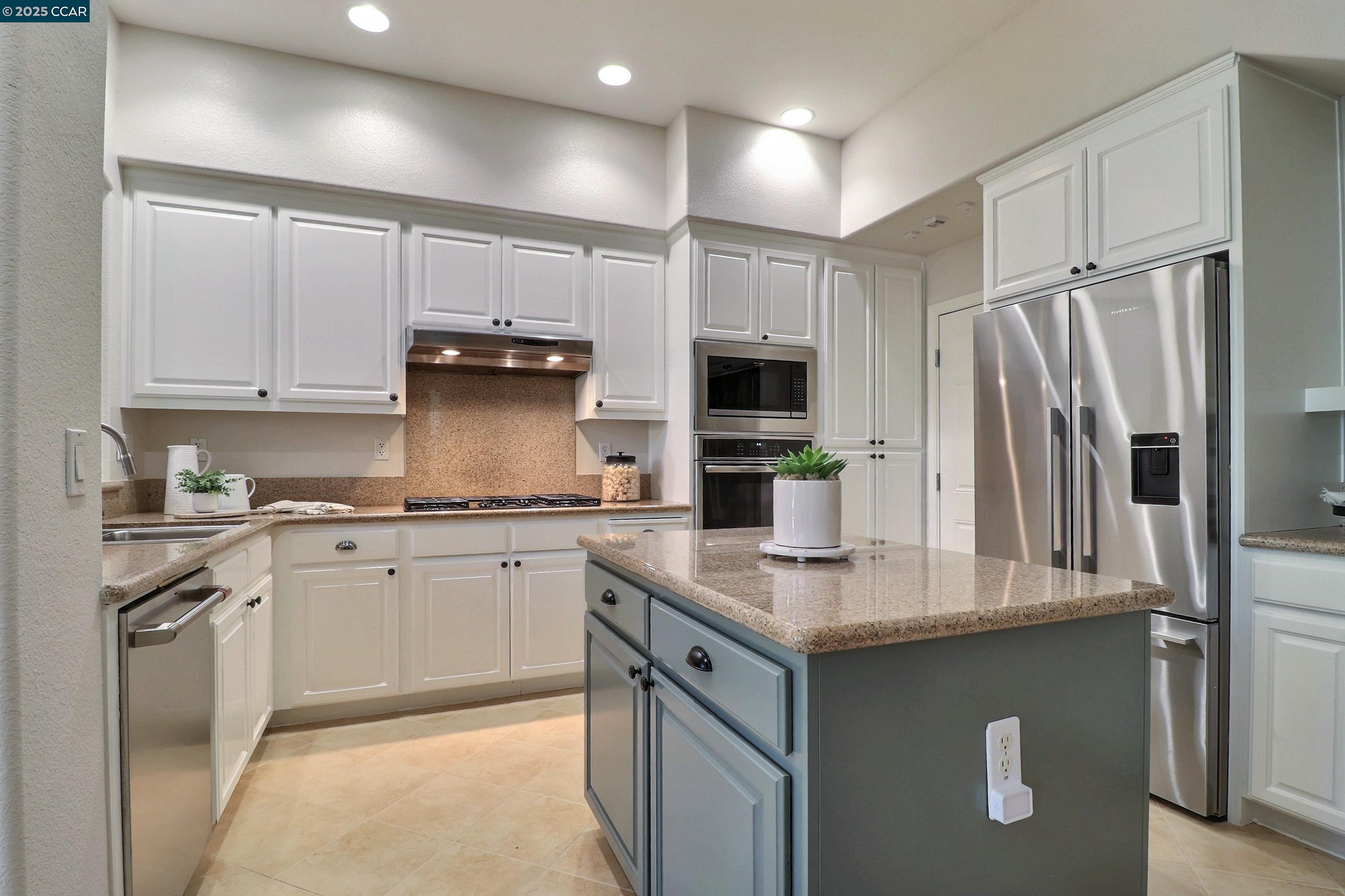 Detail Gallery Image 7 of 32 For 136 Sugarloaf Ct, Alamo,  CA 94507 - 3 Beds | 2 Baths