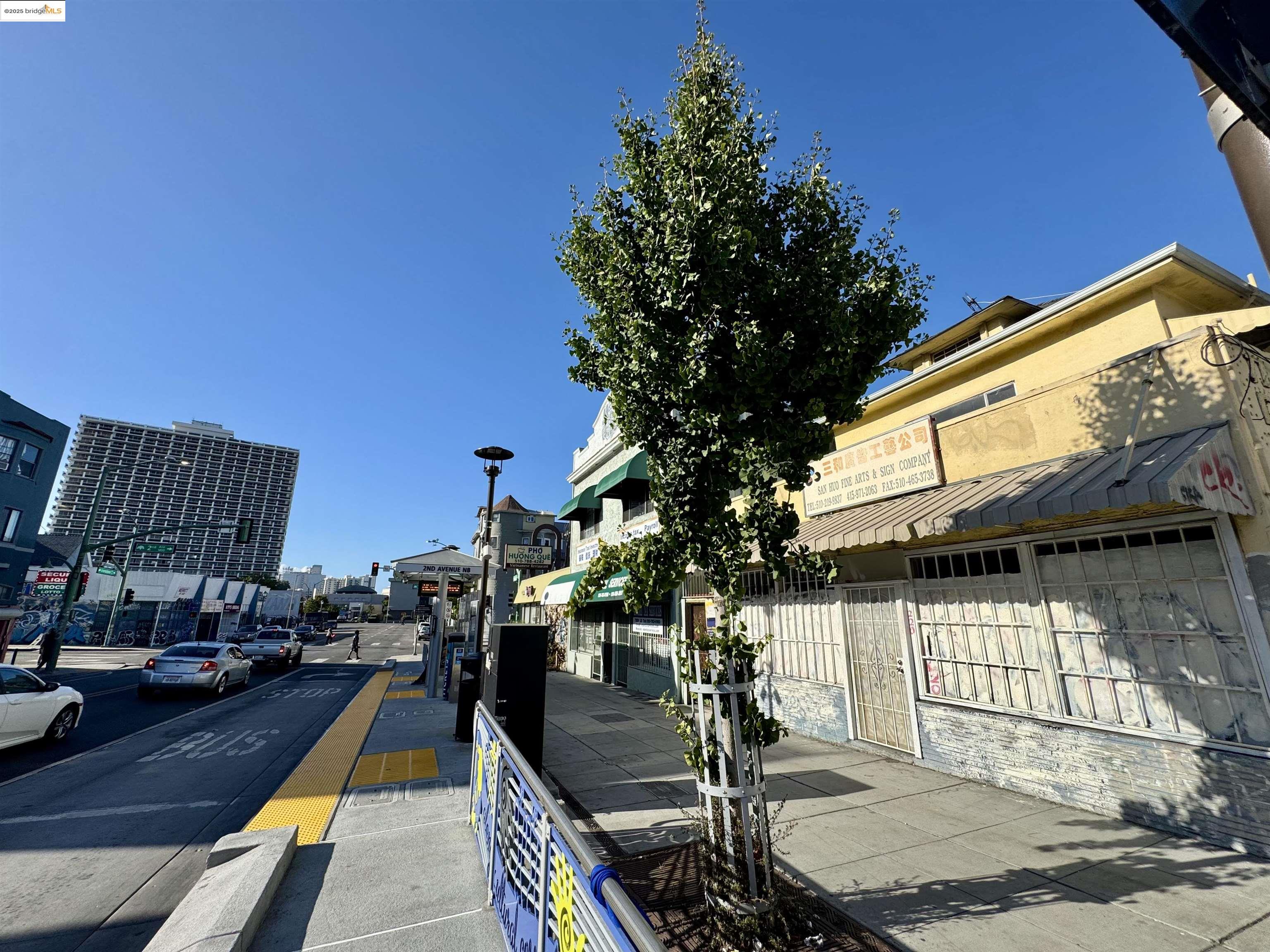 220 International Blvd, Oakland, CA, 94606