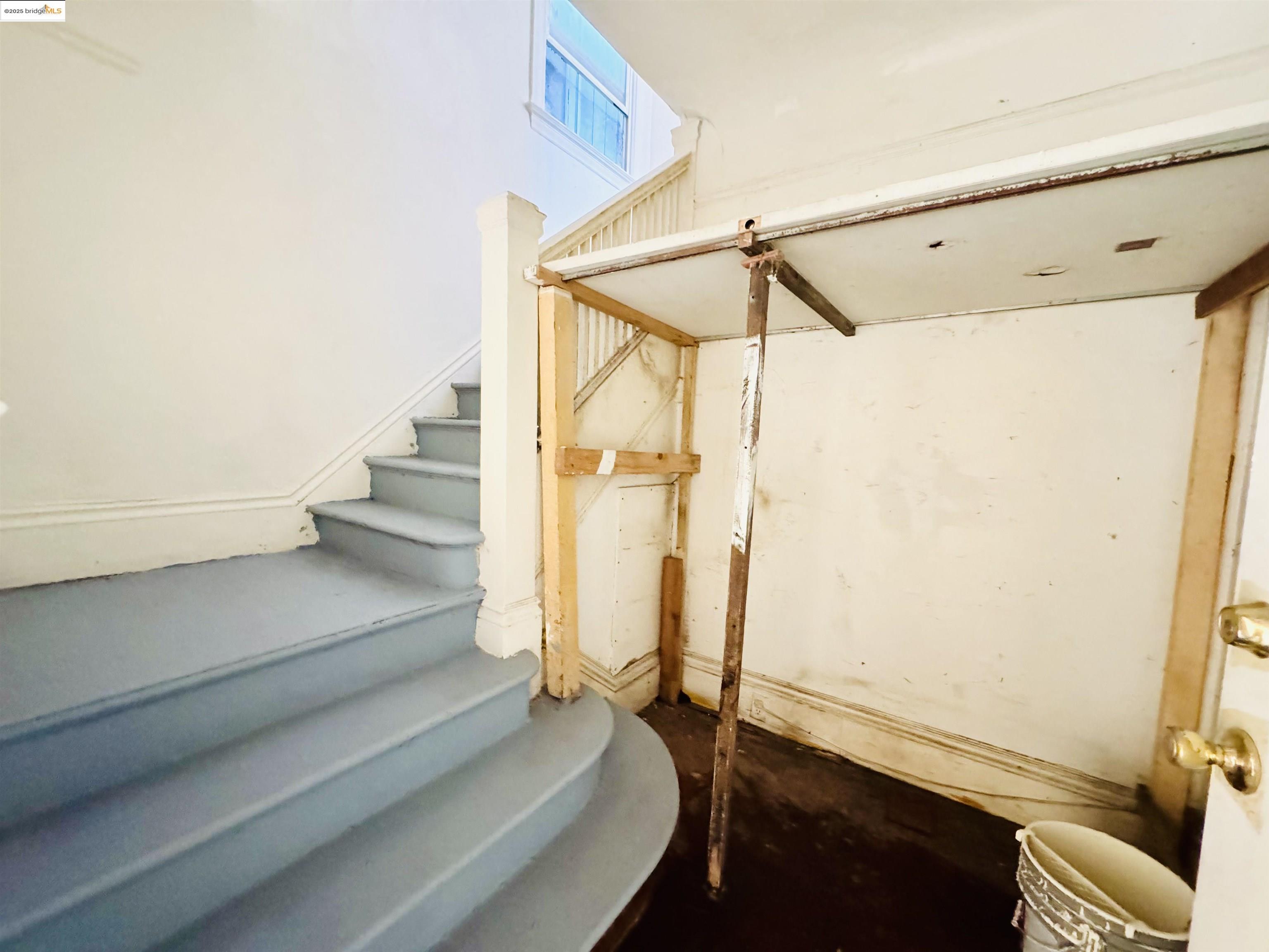 220 International Blvd, Oakland, CA, 94606