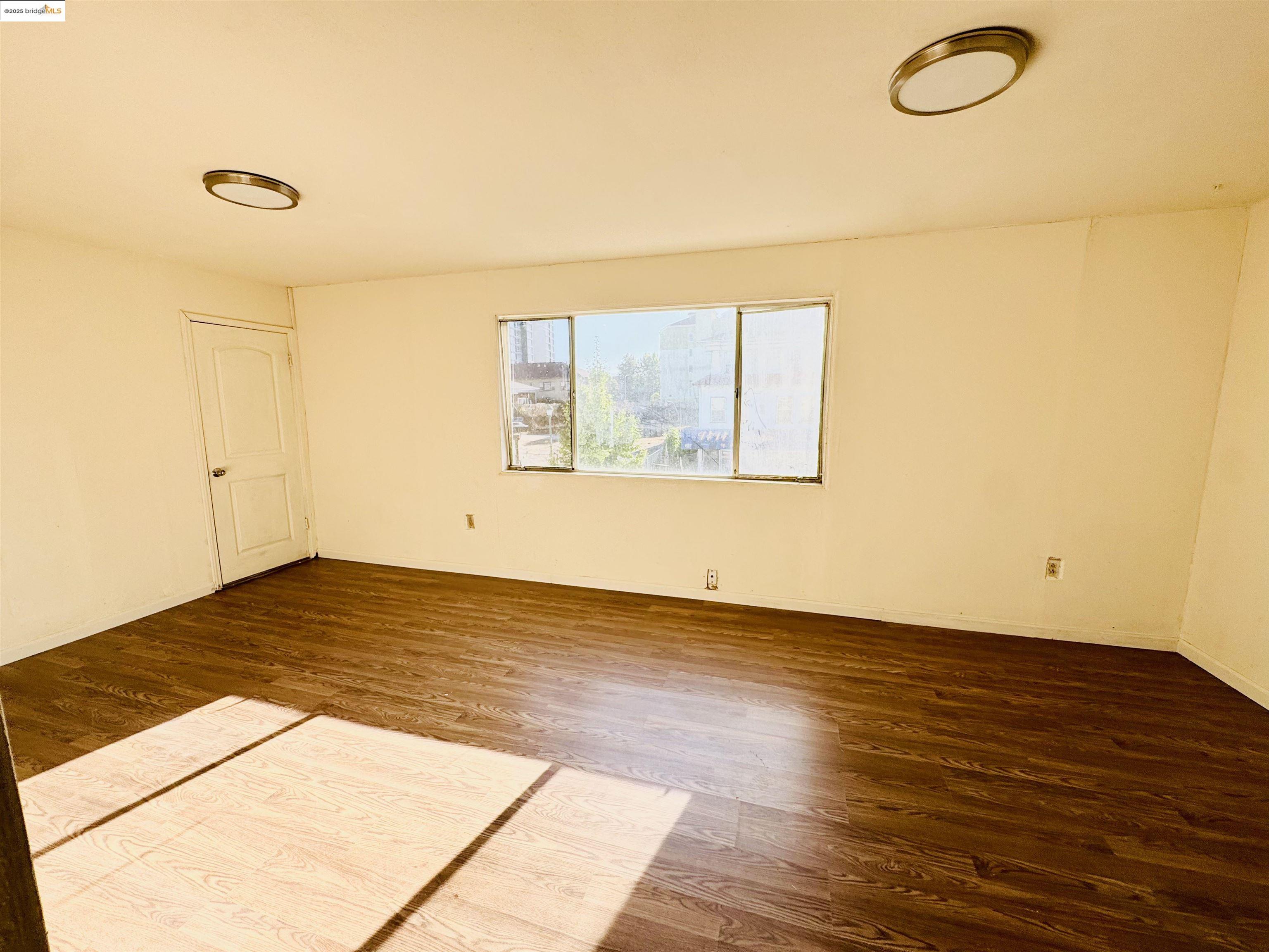 220 International Blvd, Oakland, CA, 94606