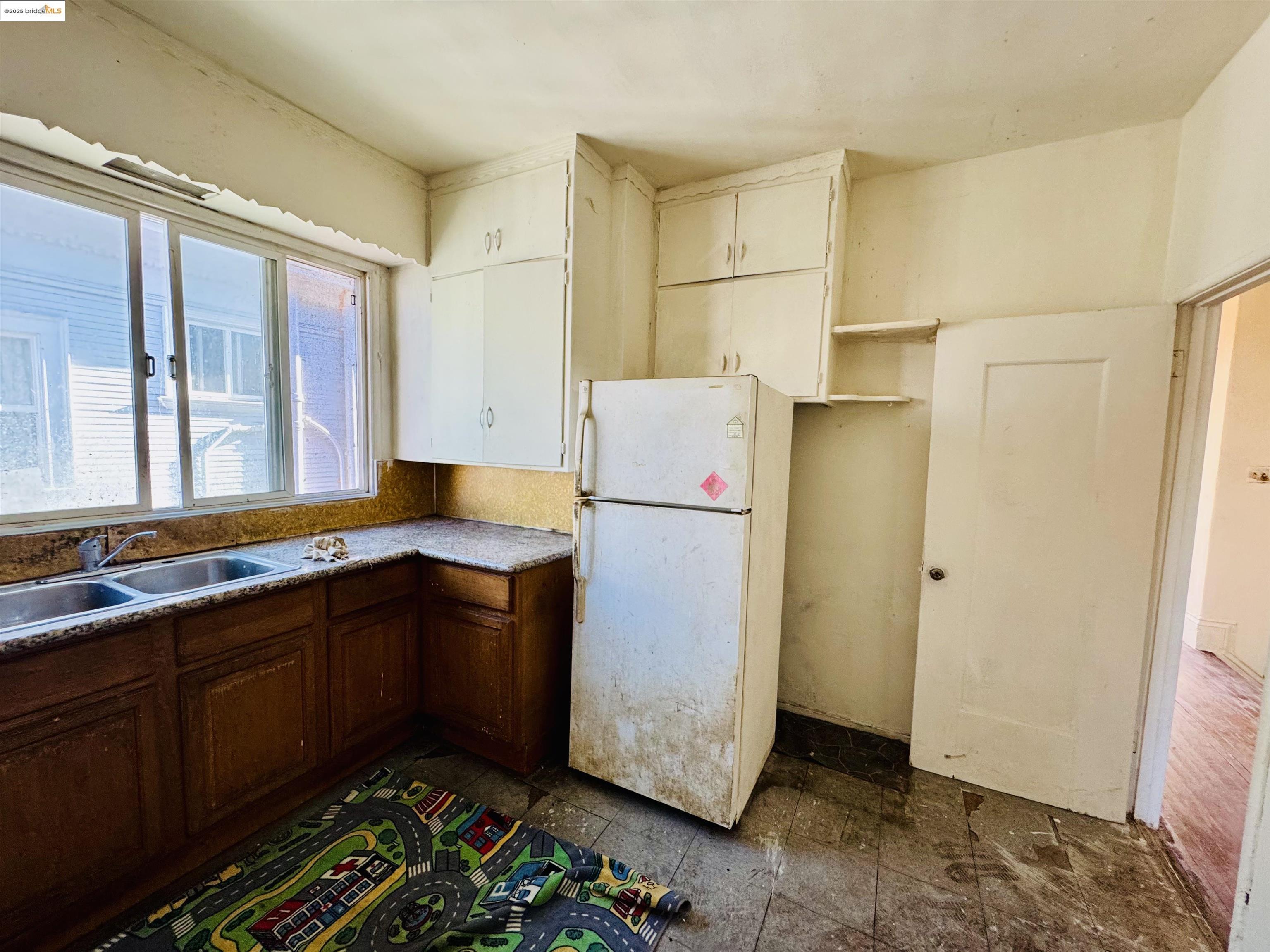 220 International Blvd, Oakland, CA, 94606