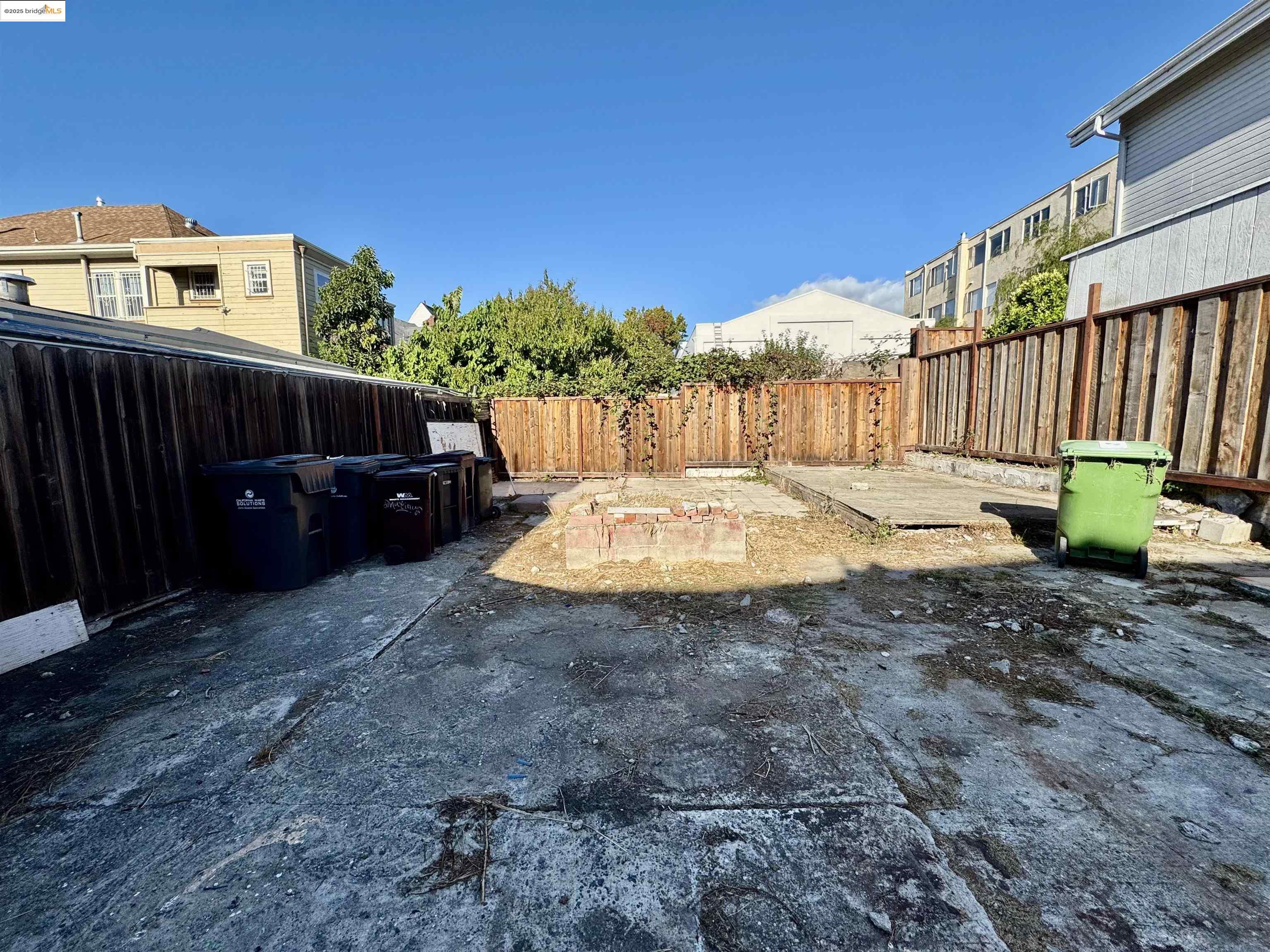 220 International Blvd, Oakland, CA, 94606
