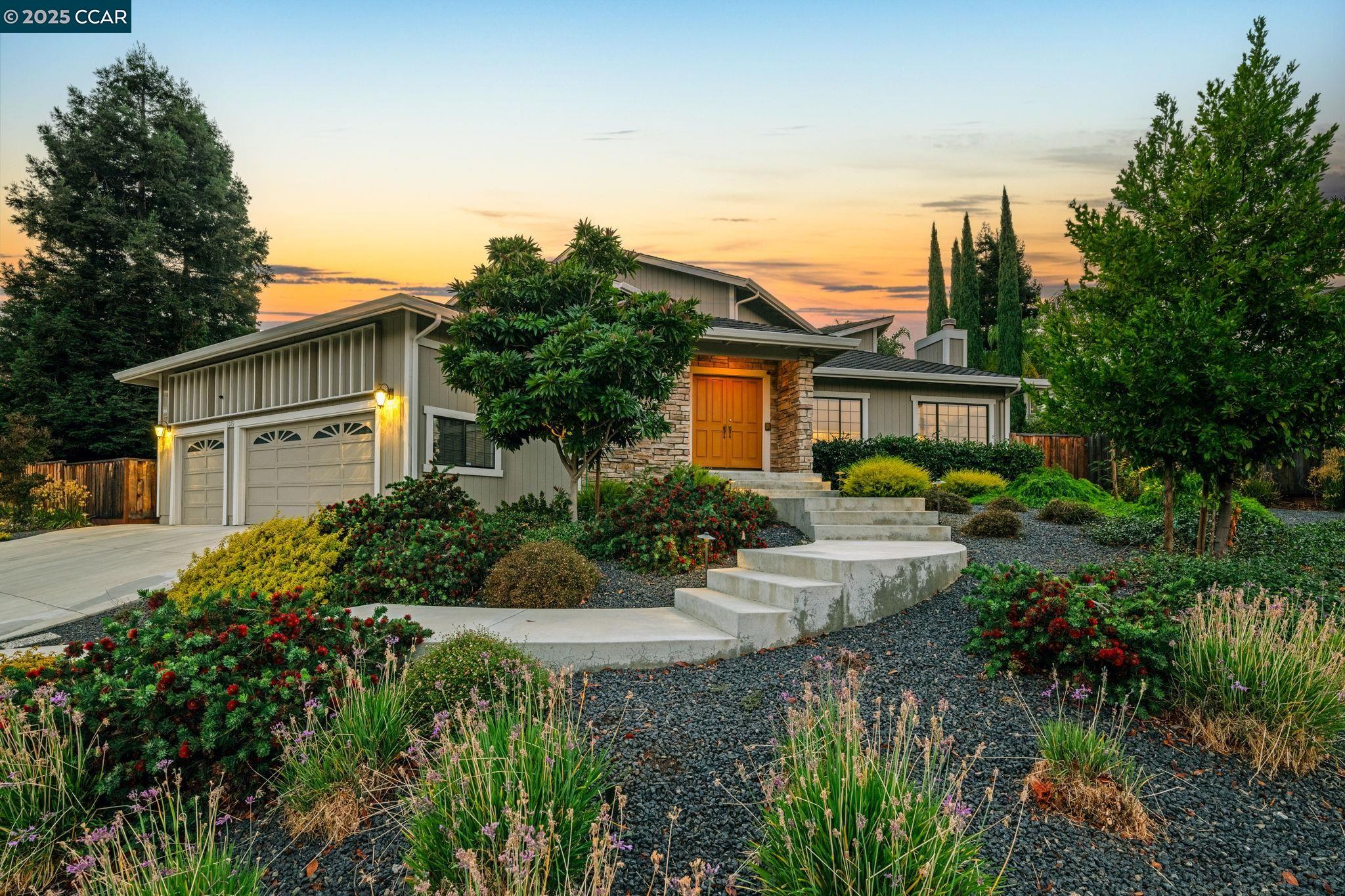 Front Image Thumbnail for CC41114205