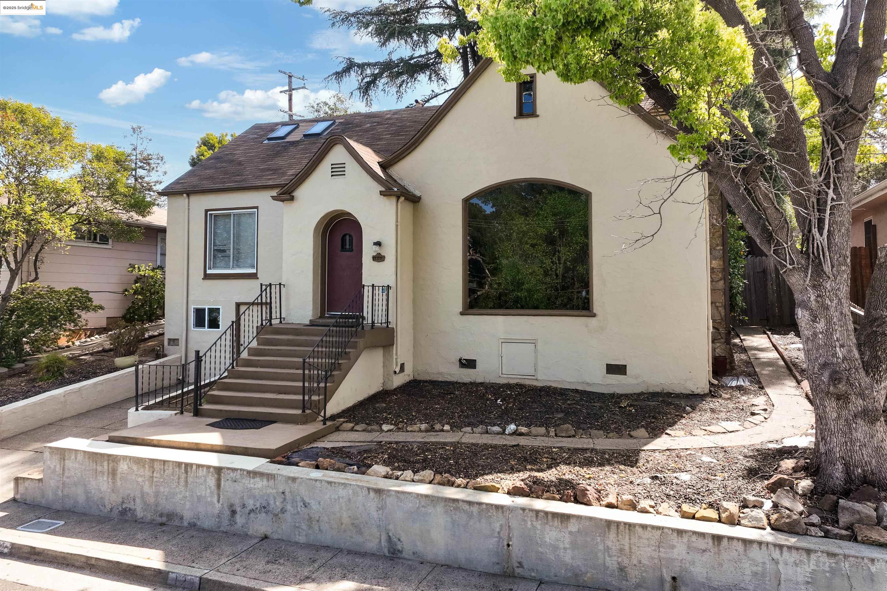 Front Image Thumbnail for EB41114601