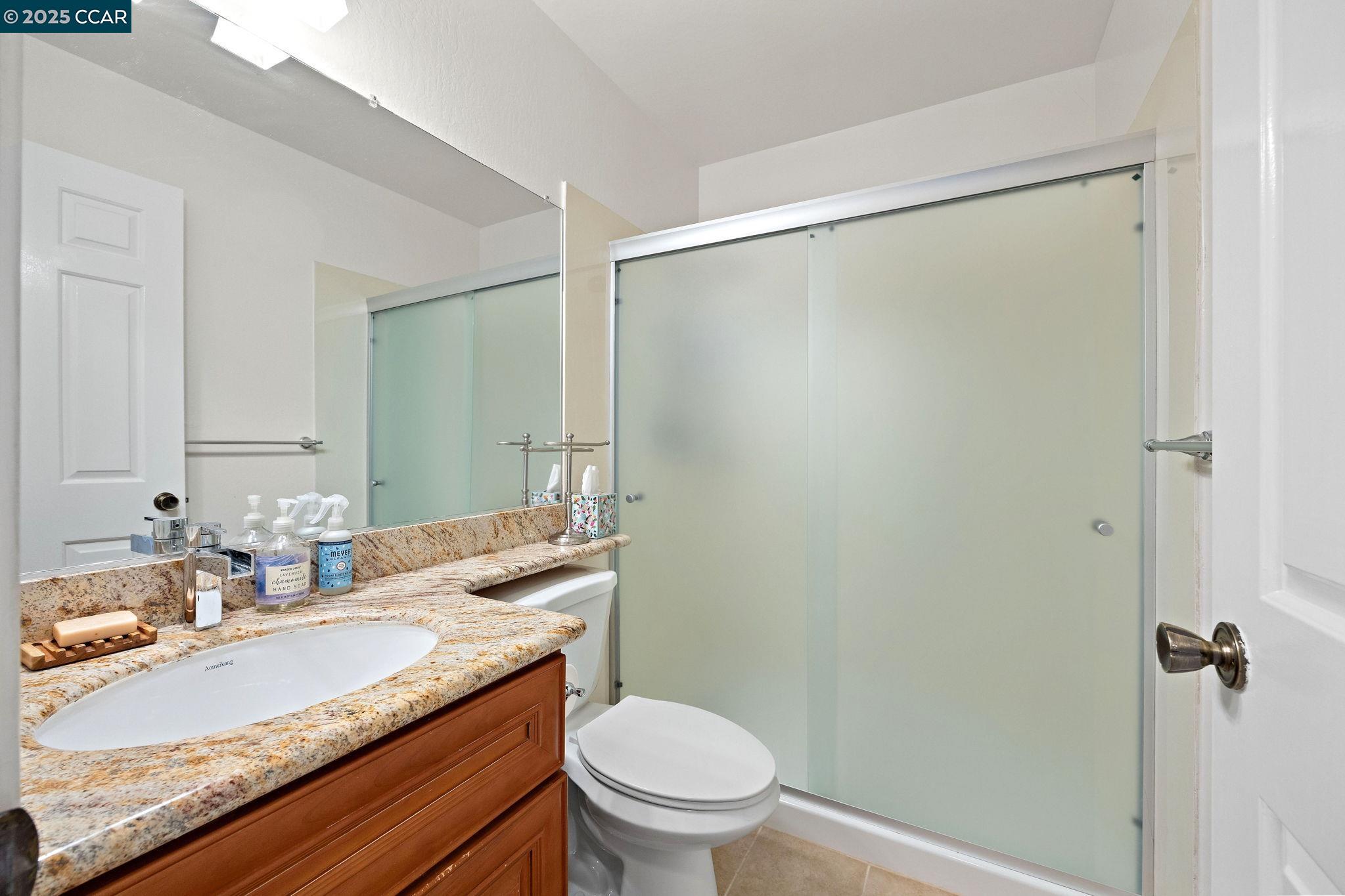 Detail Gallery Image 14 of 44 For 624 Primrose Ter, Pinole,  CA 94564 - 3 Beds | 2/1 Baths