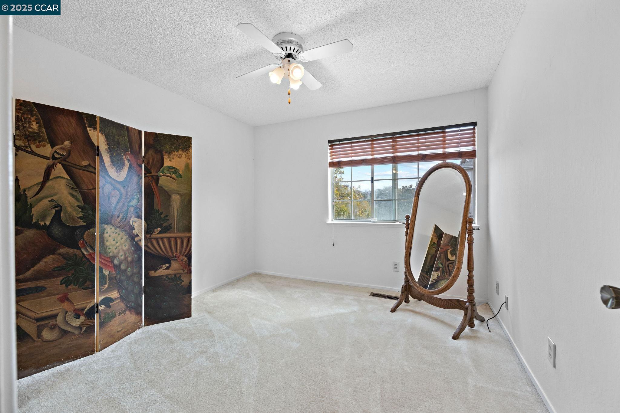 Detail Gallery Image 15 of 44 For 624 Primrose Ter, Pinole,  CA 94564 - 3 Beds | 2/1 Baths