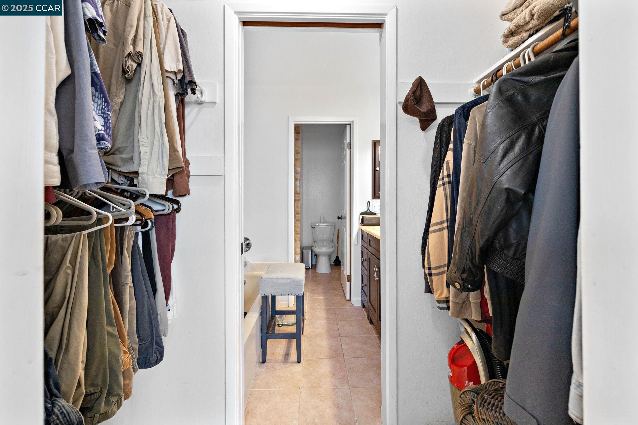 Detail Gallery Image 18 of 44 For 624 Primrose Ter, Pinole,  CA 94564 - 3 Beds | 2/1 Baths