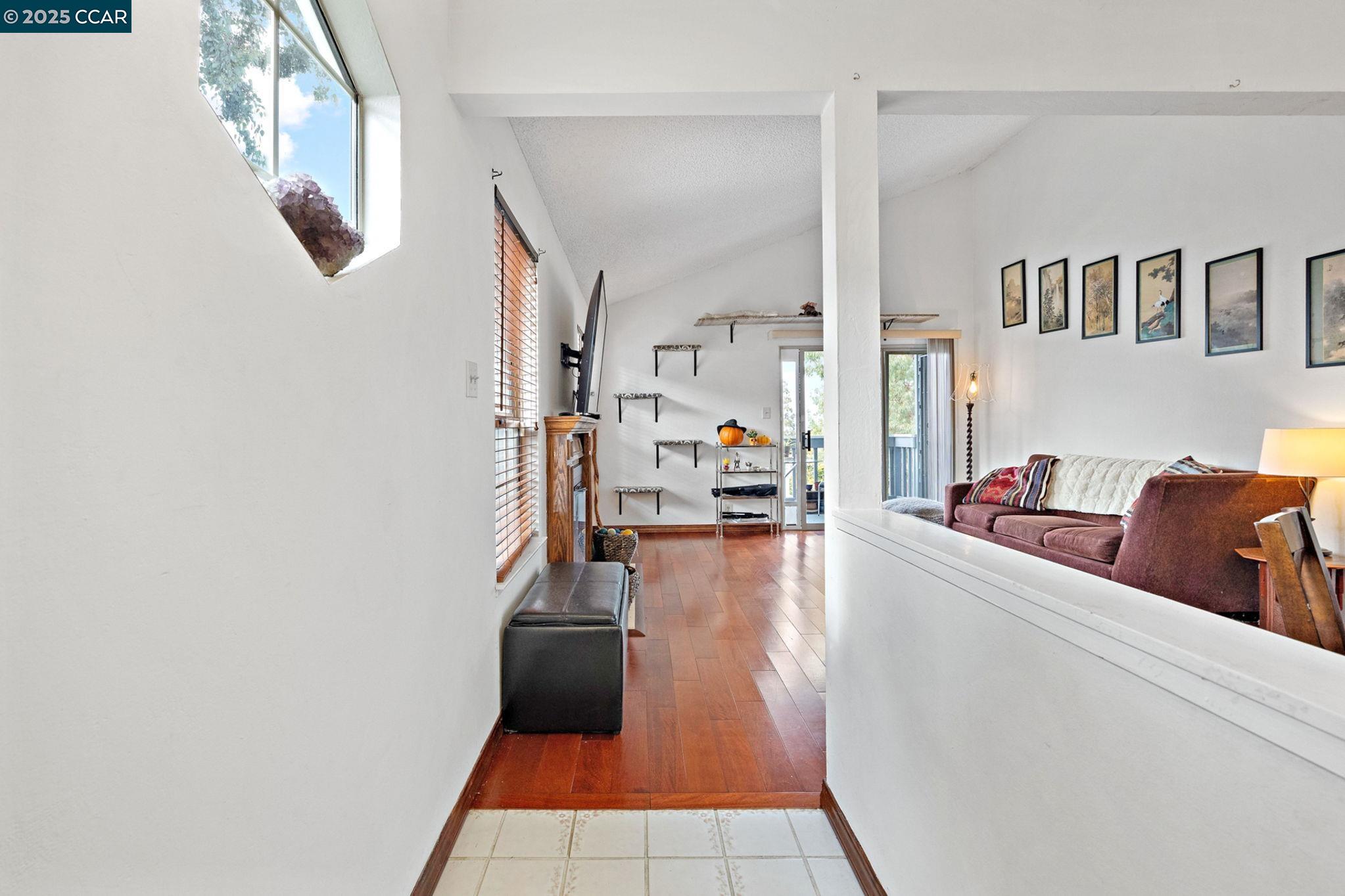 Detail Gallery Image 21 of 44 For 624 Primrose Ter, Pinole,  CA 94564 - 3 Beds | 2/1 Baths