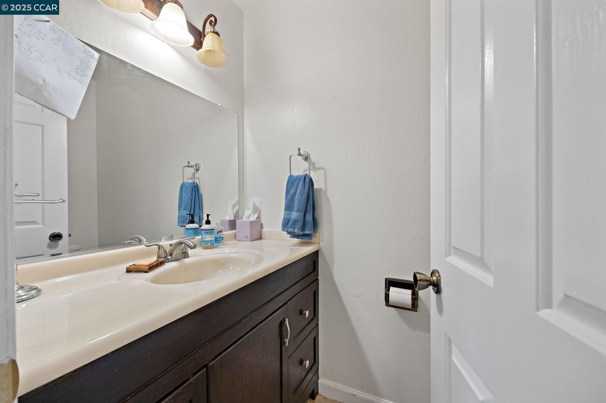 Detail Gallery Image 22 of 44 For 624 Primrose Ter, Pinole,  CA 94564 - 3 Beds | 2/1 Baths
