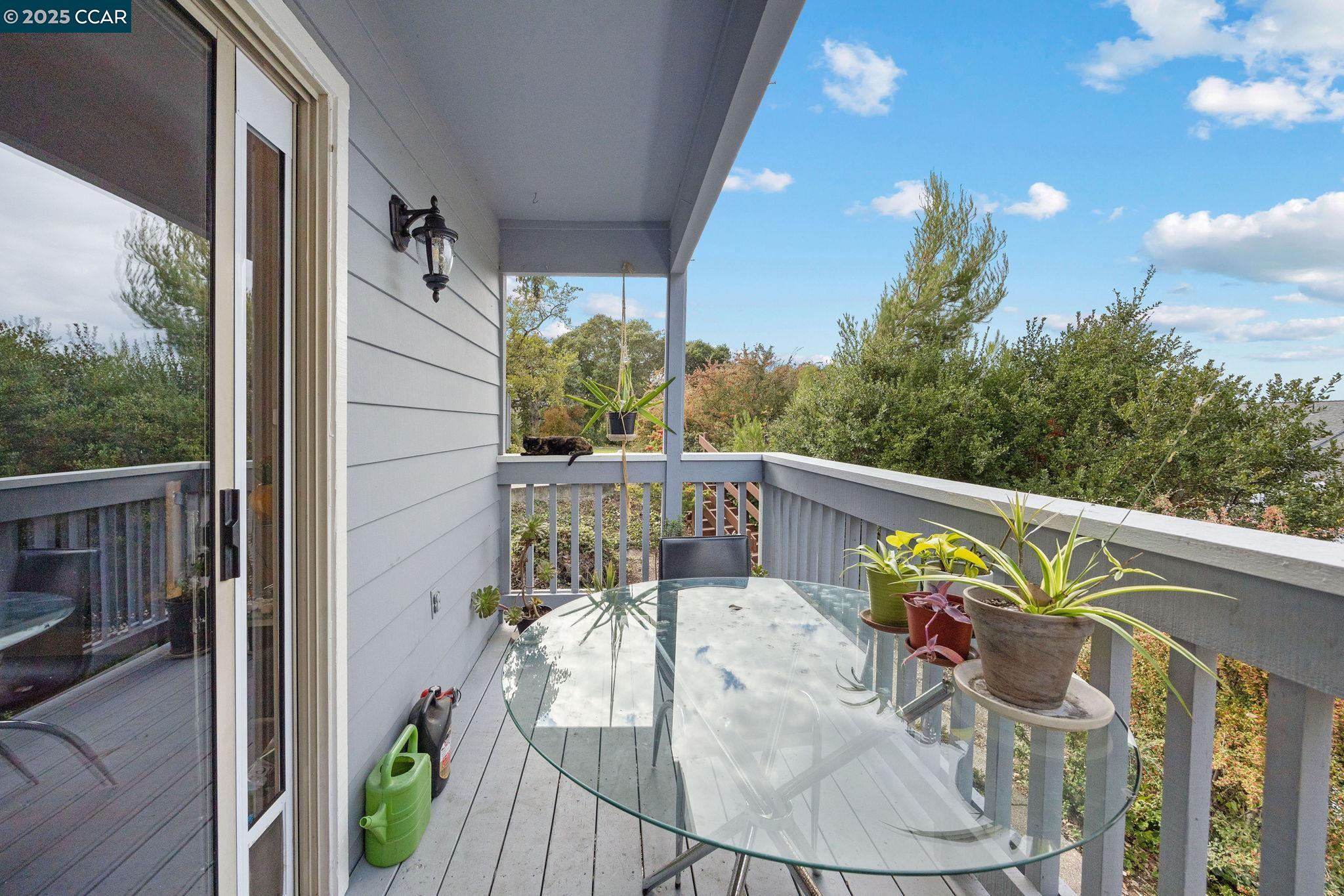 Detail Gallery Image 23 of 44 For 624 Primrose Ter, Pinole,  CA 94564 - 3 Beds | 2/1 Baths