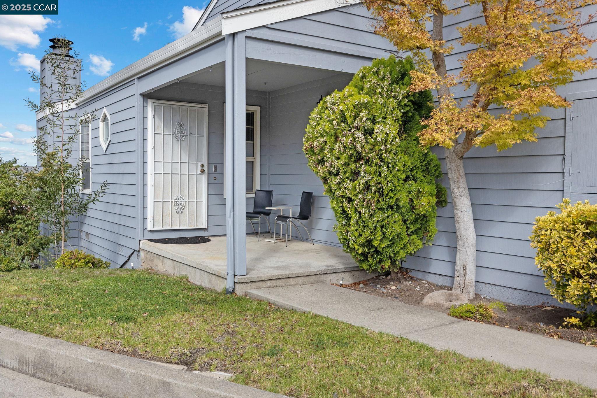 Detail Gallery Image 30 of 44 For 624 Primrose Ter, Pinole,  CA 94564 - 3 Beds | 2/1 Baths