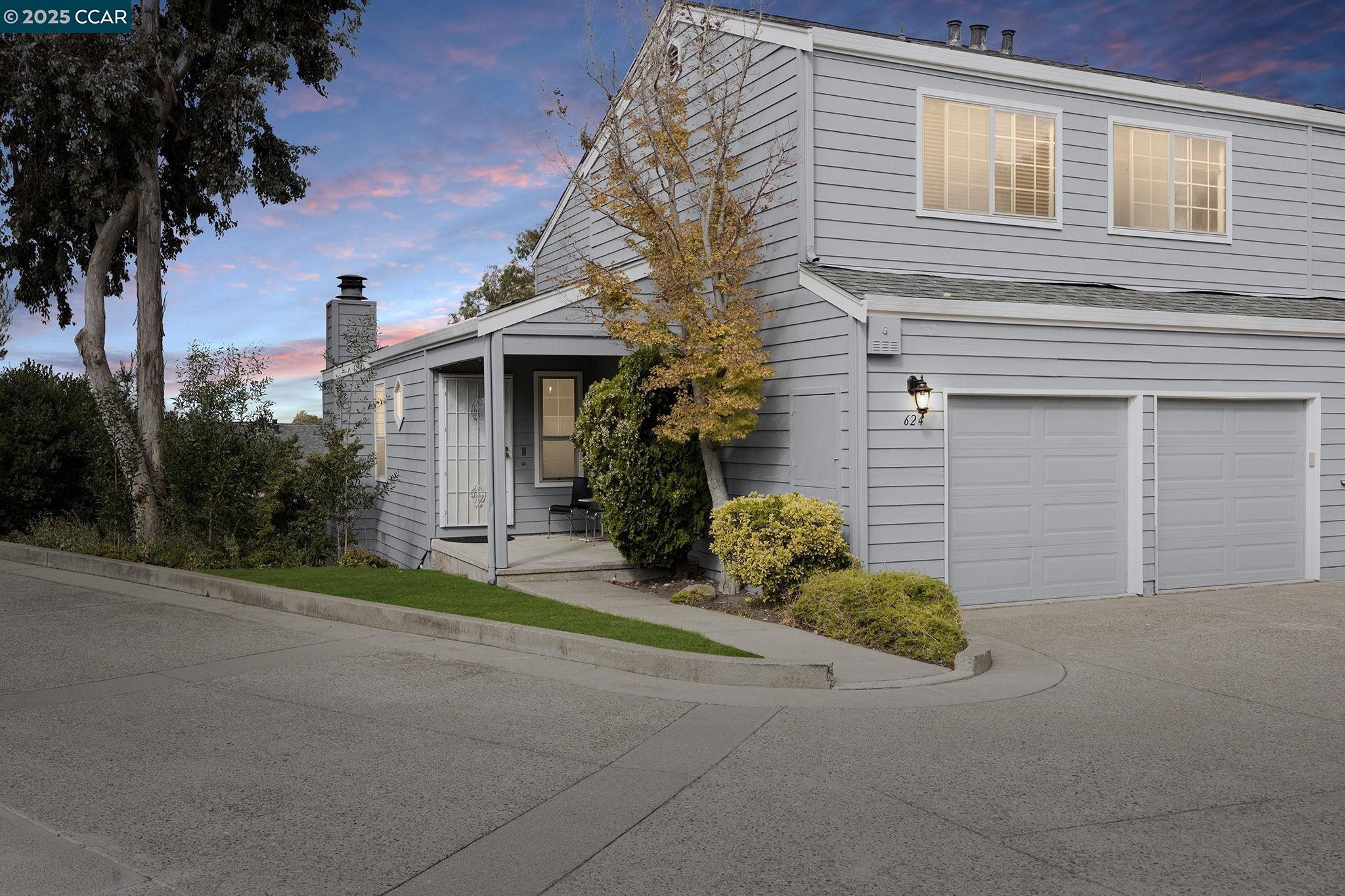 Detail Gallery Image 4 of 44 For 624 Primrose Ter, Pinole,  CA 94564 - 3 Beds | 2/1 Baths