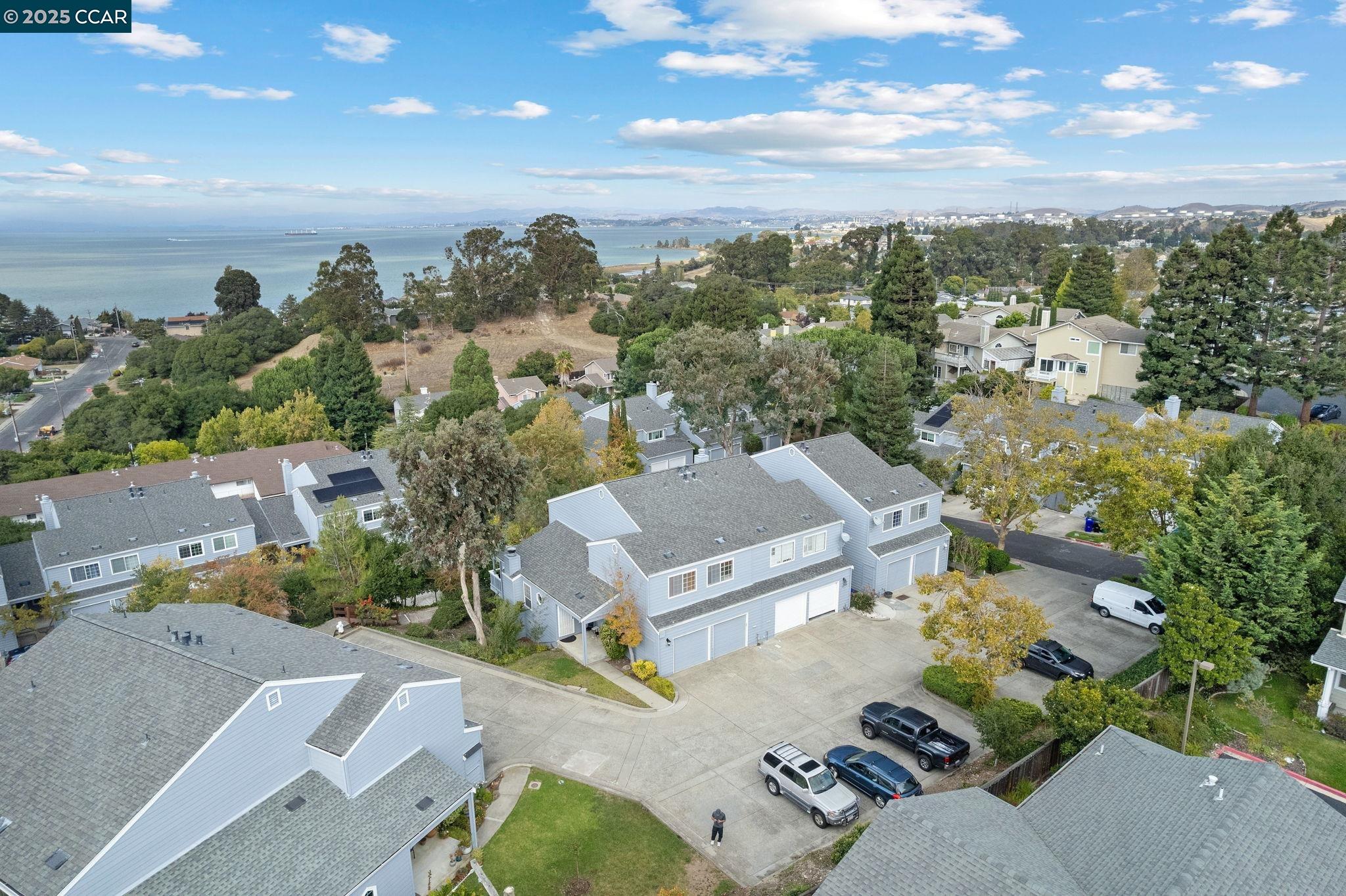 Detail Gallery Image 33 of 44 For 624 Primrose Ter, Pinole,  CA 94564 - 3 Beds | 2/1 Baths