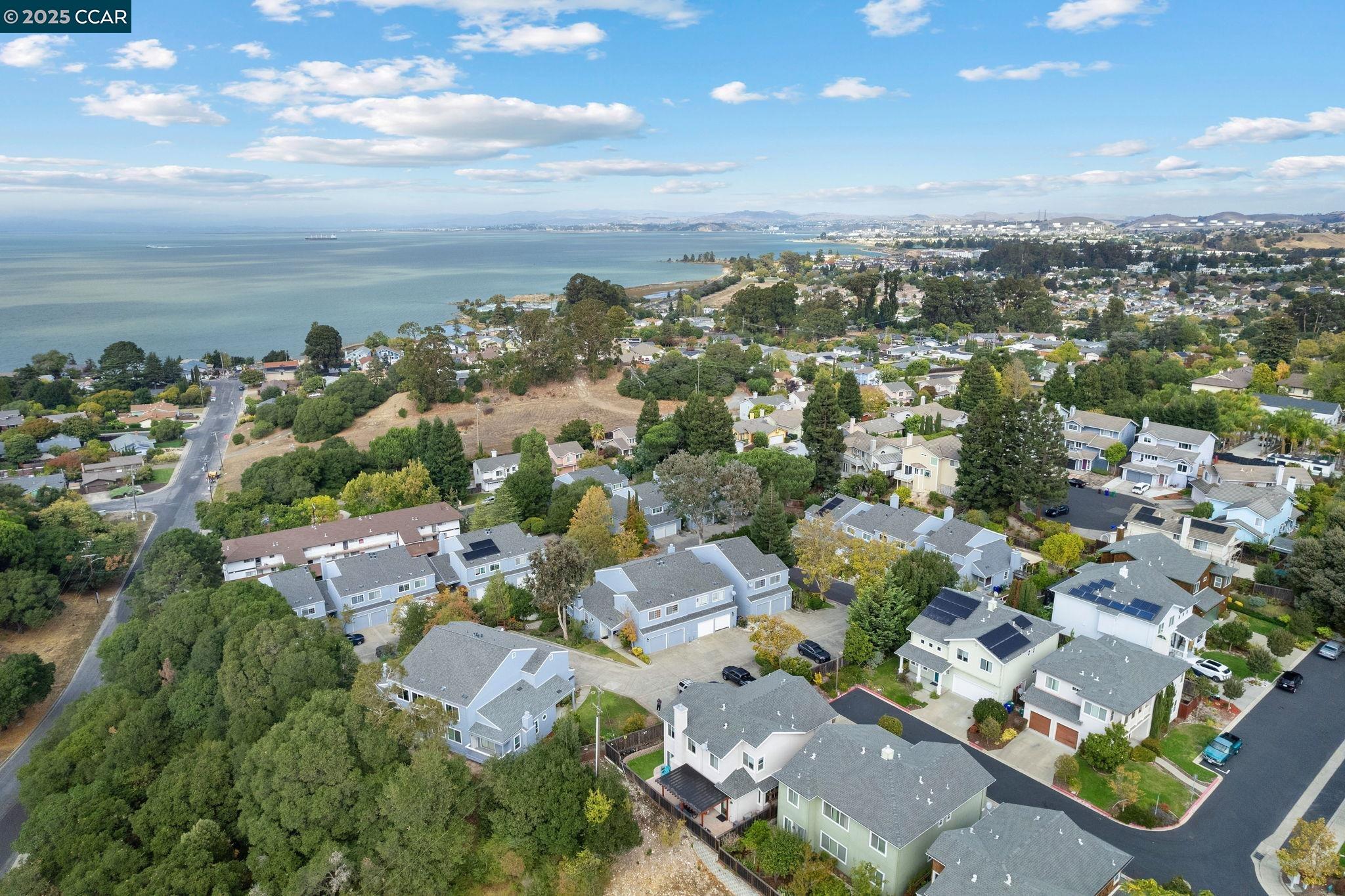 Detail Gallery Image 34 of 44 For 624 Primrose Ter, Pinole,  CA 94564 - 3 Beds | 2/1 Baths