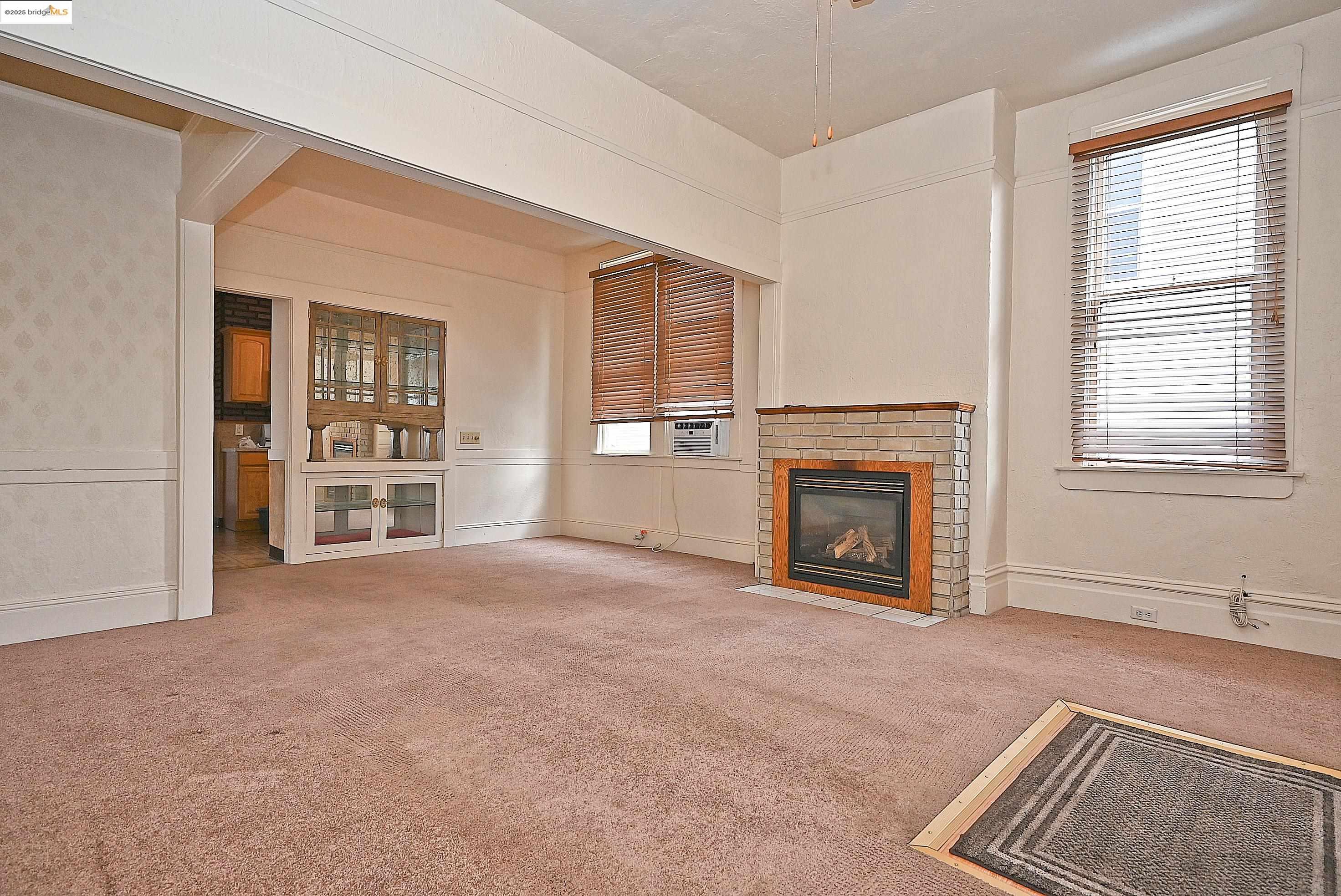 672 33Rd St, Oakland CA 94609 — photo 6