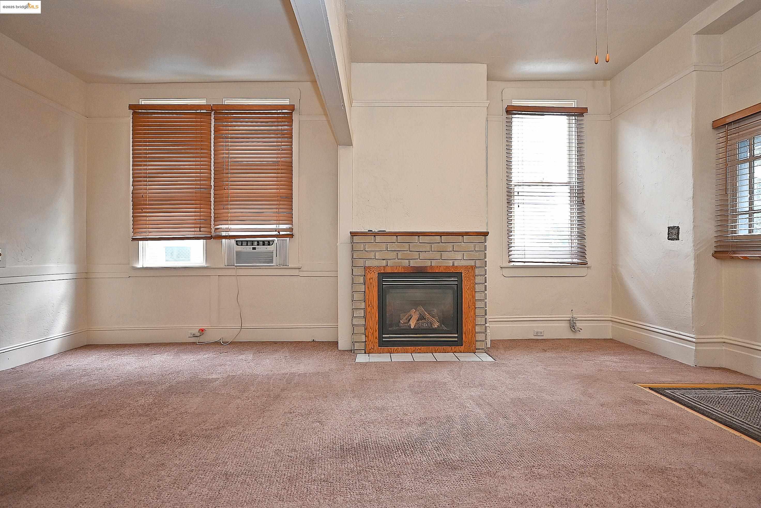 672 33Rd St, Oakland CA 94609 — photo 8