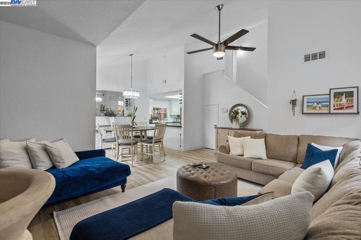 Detail Gallery Image 1 of 1 For 60 W South St, Tracy,  CA 95376 - 3 Beds | 2/1 Baths