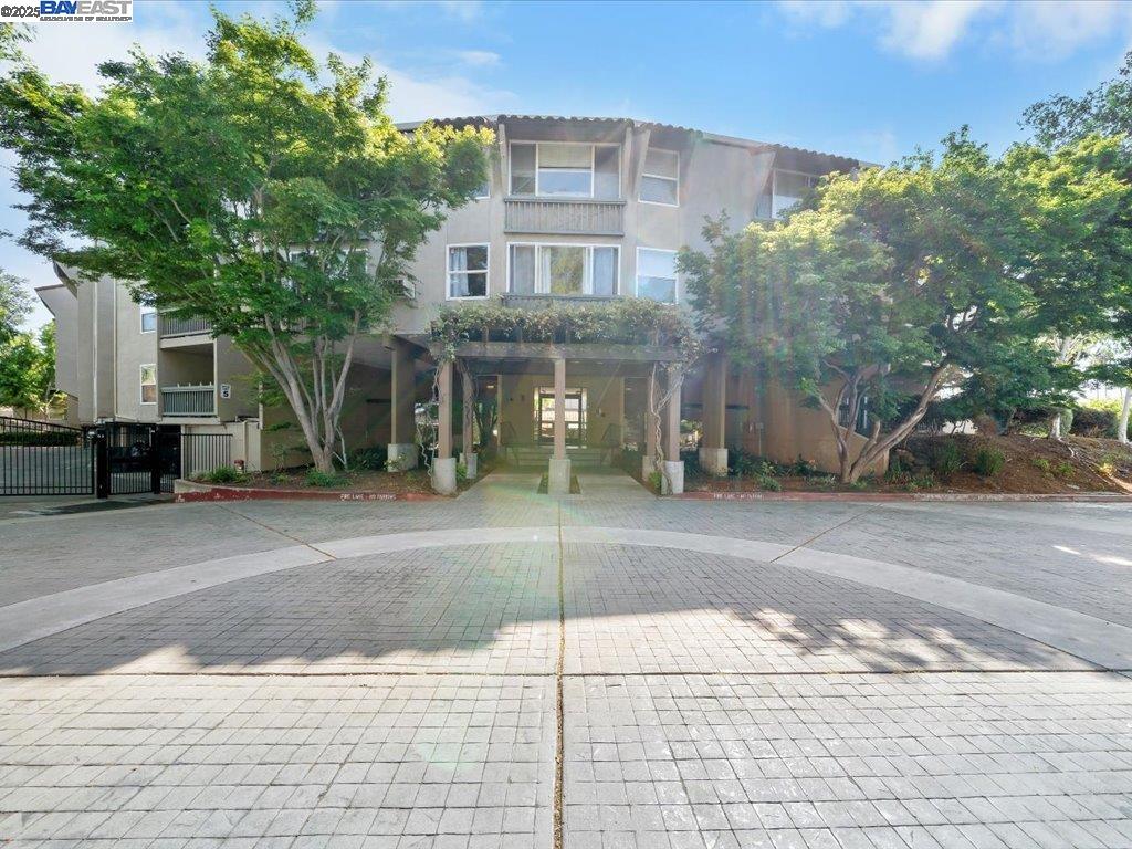 Front Image Thumbnail for BE41114932