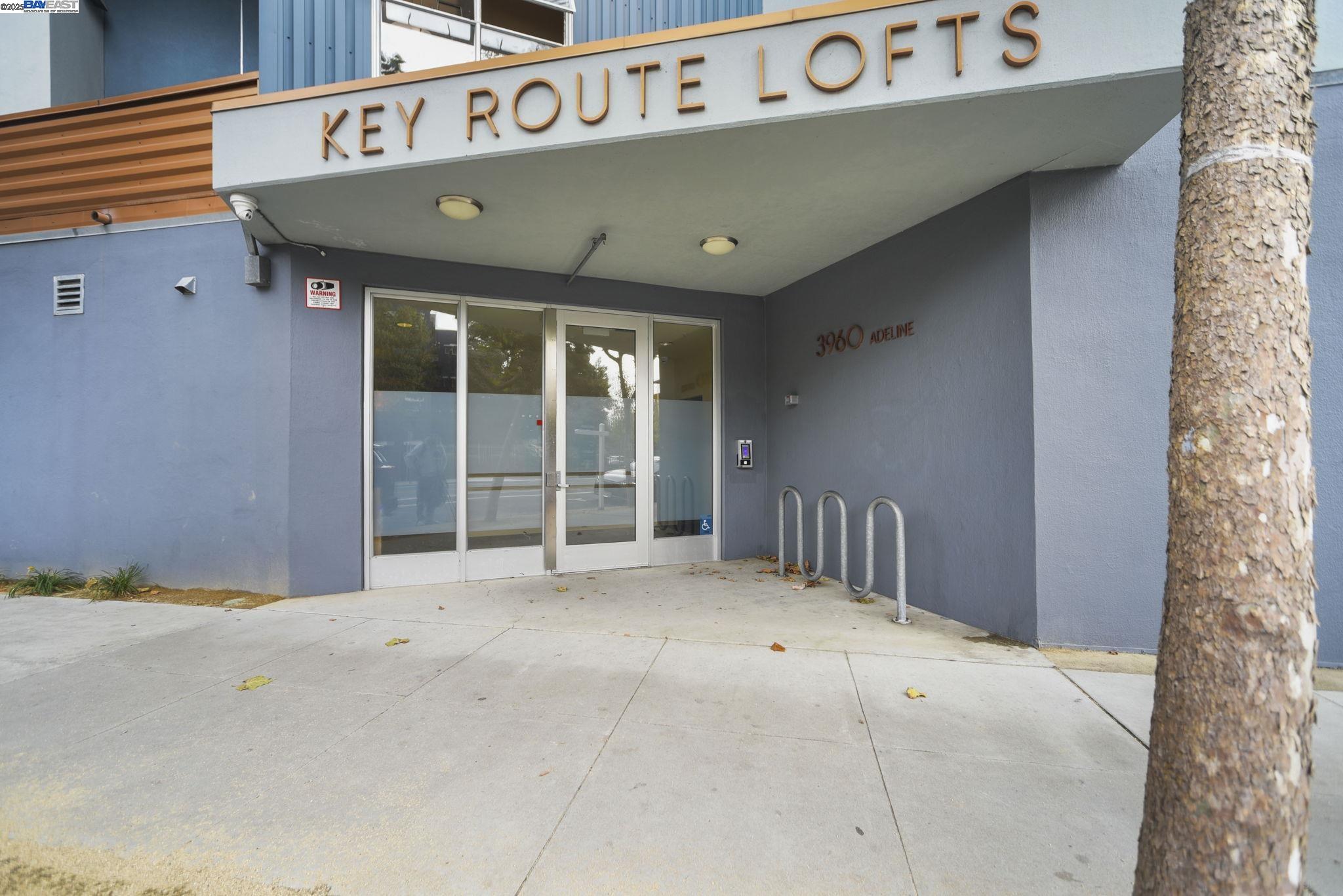 Detail Gallery Image 4 of 47 For 3960 Adeline St #107,  Emeryville,  CA 94608 - 1 Beds | 1/1 Baths