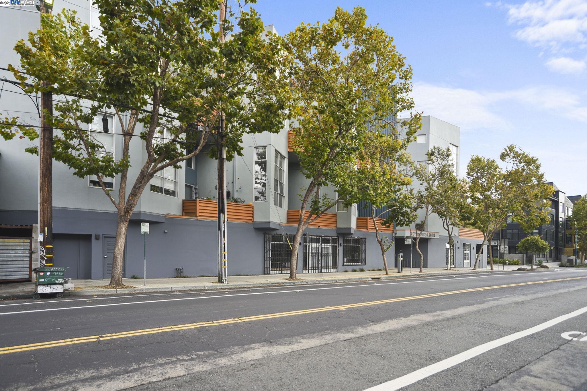 Detail Gallery Image 44 of 47 For 3960 Adeline St #107,  Emeryville,  CA 94608 - 1 Beds | 1/1 Baths