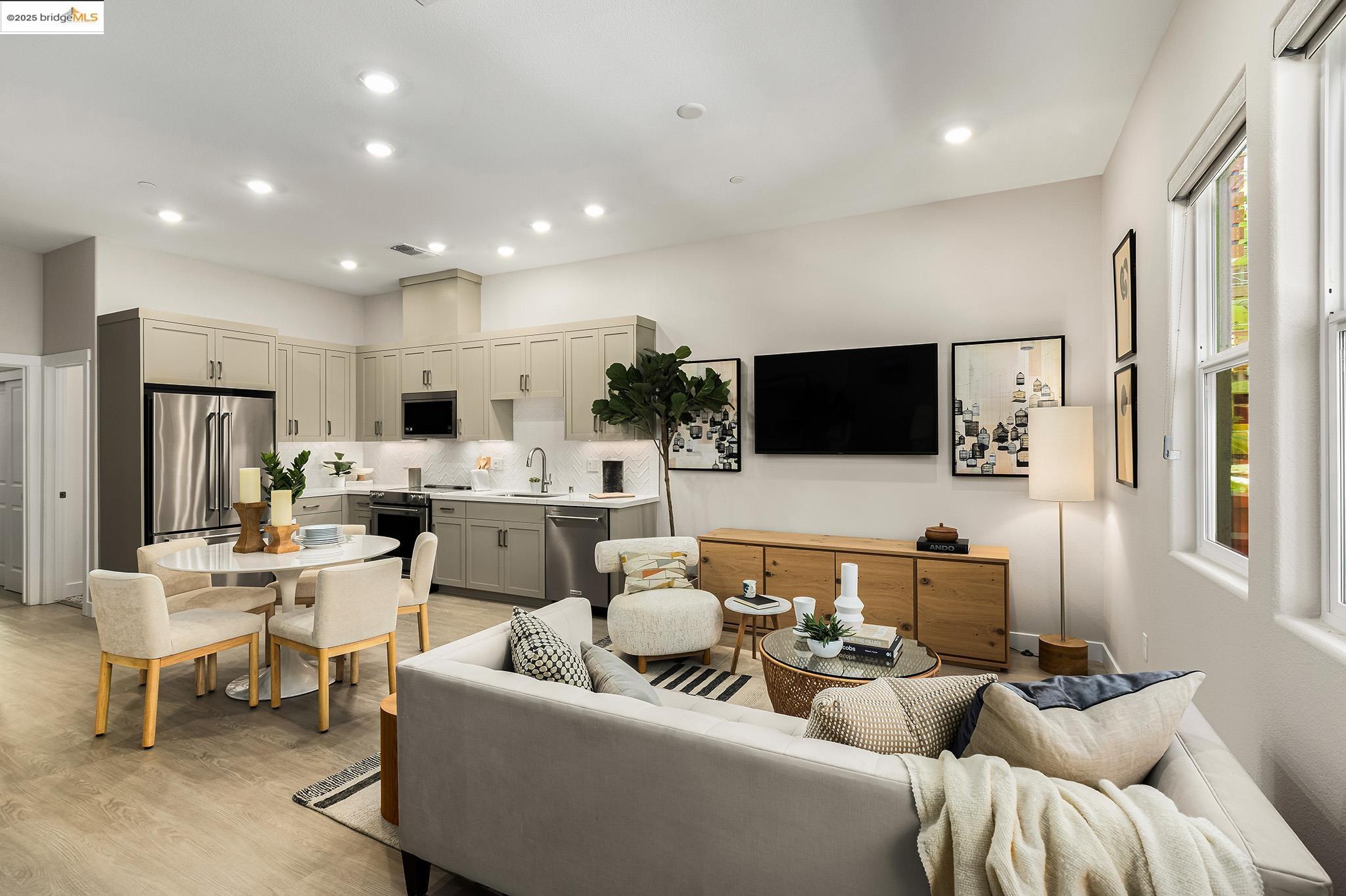 Front Image Thumbnail for EB41115084