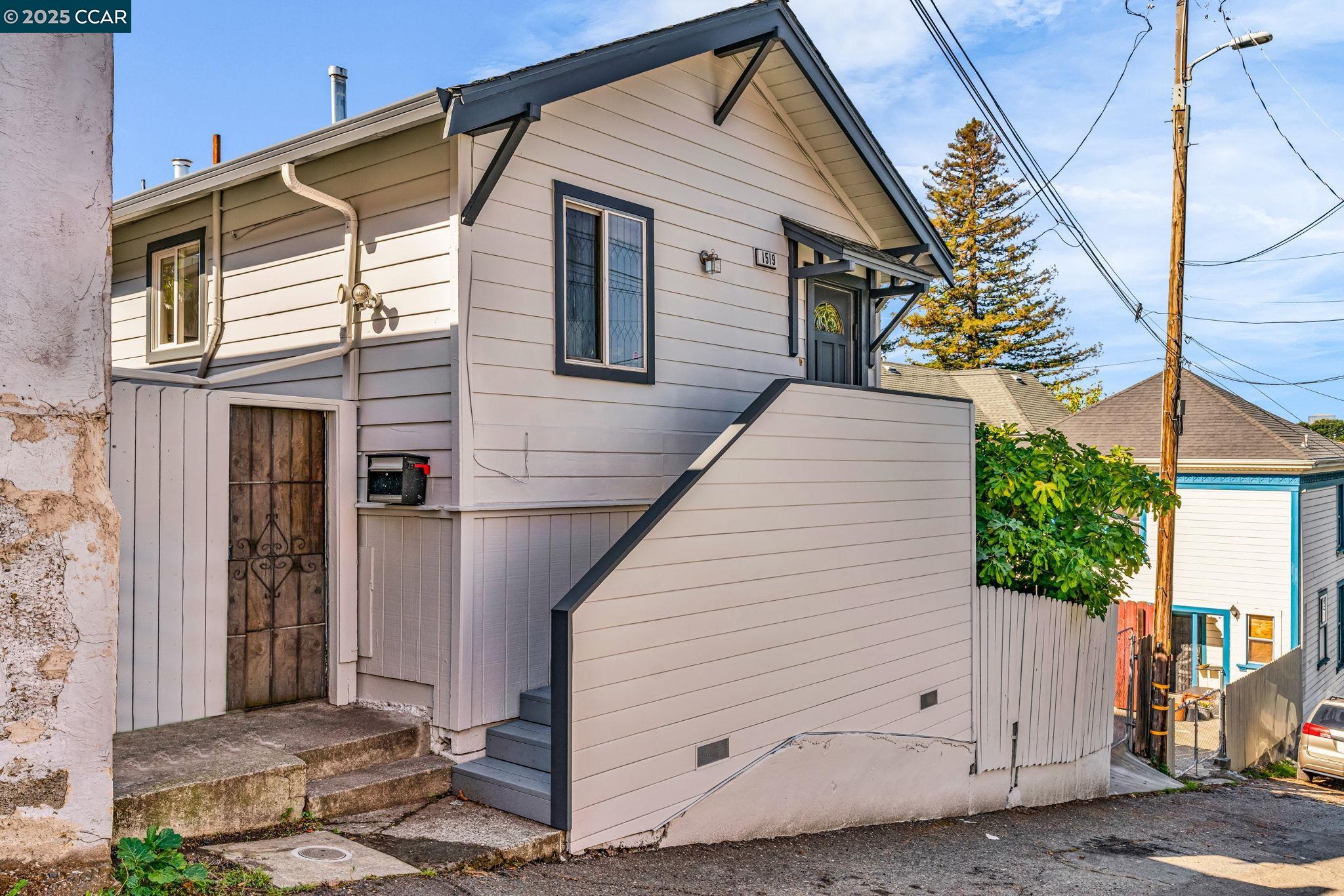 Front Image Thumbnail for CC41115108