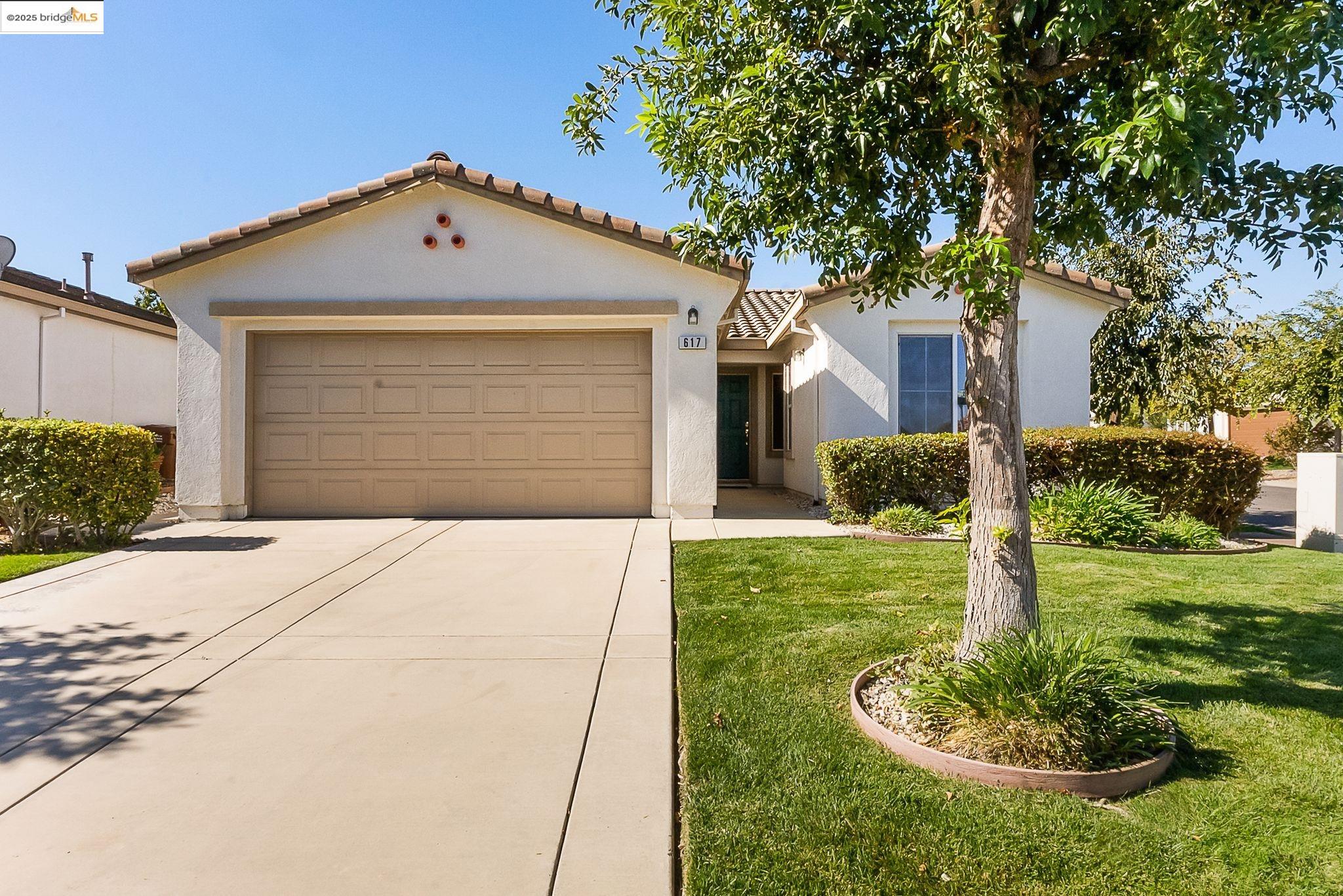 Front Image Thumbnail for EB41115251