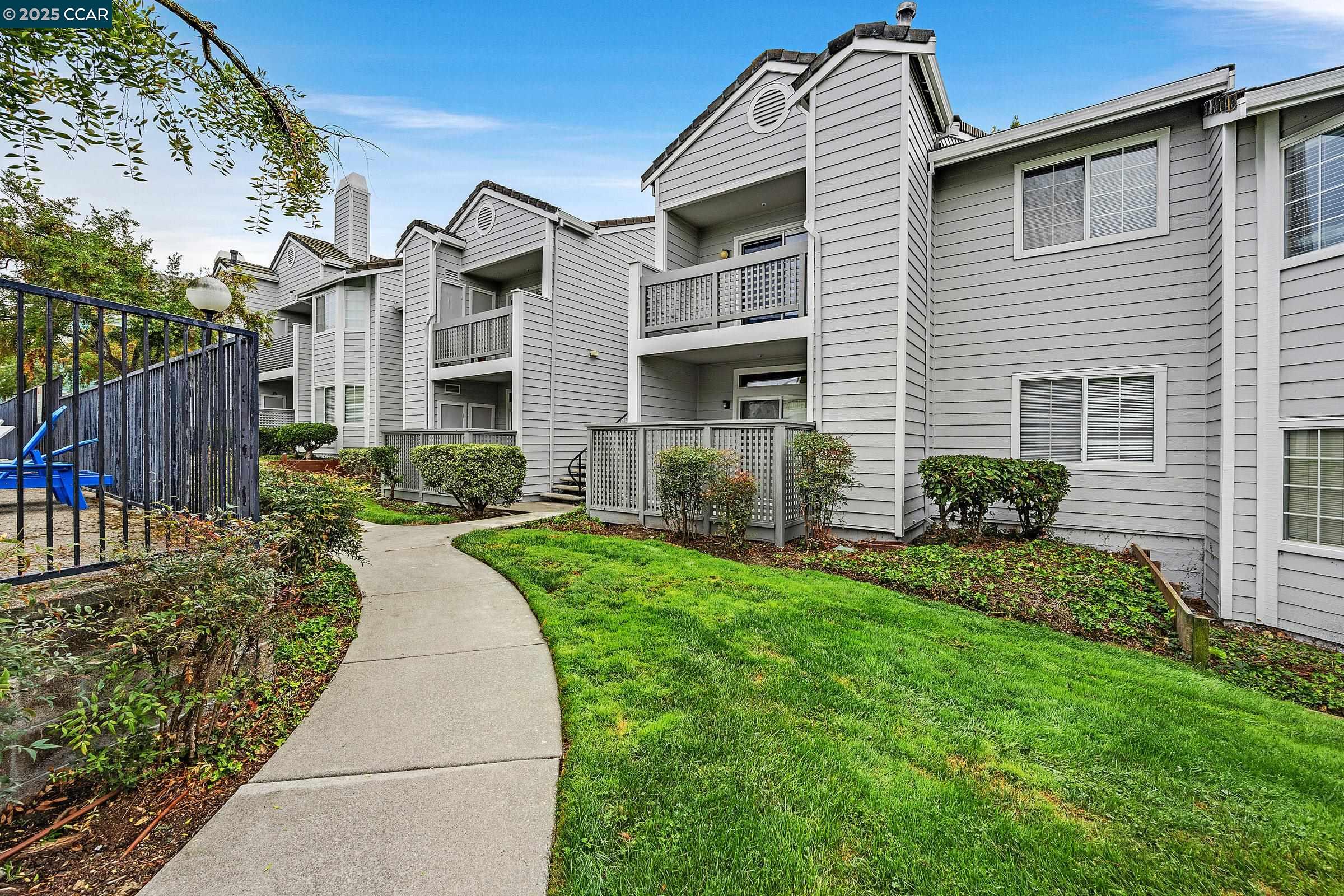 203 Vista Prieta Court, Santa Cruz, CA, 95062