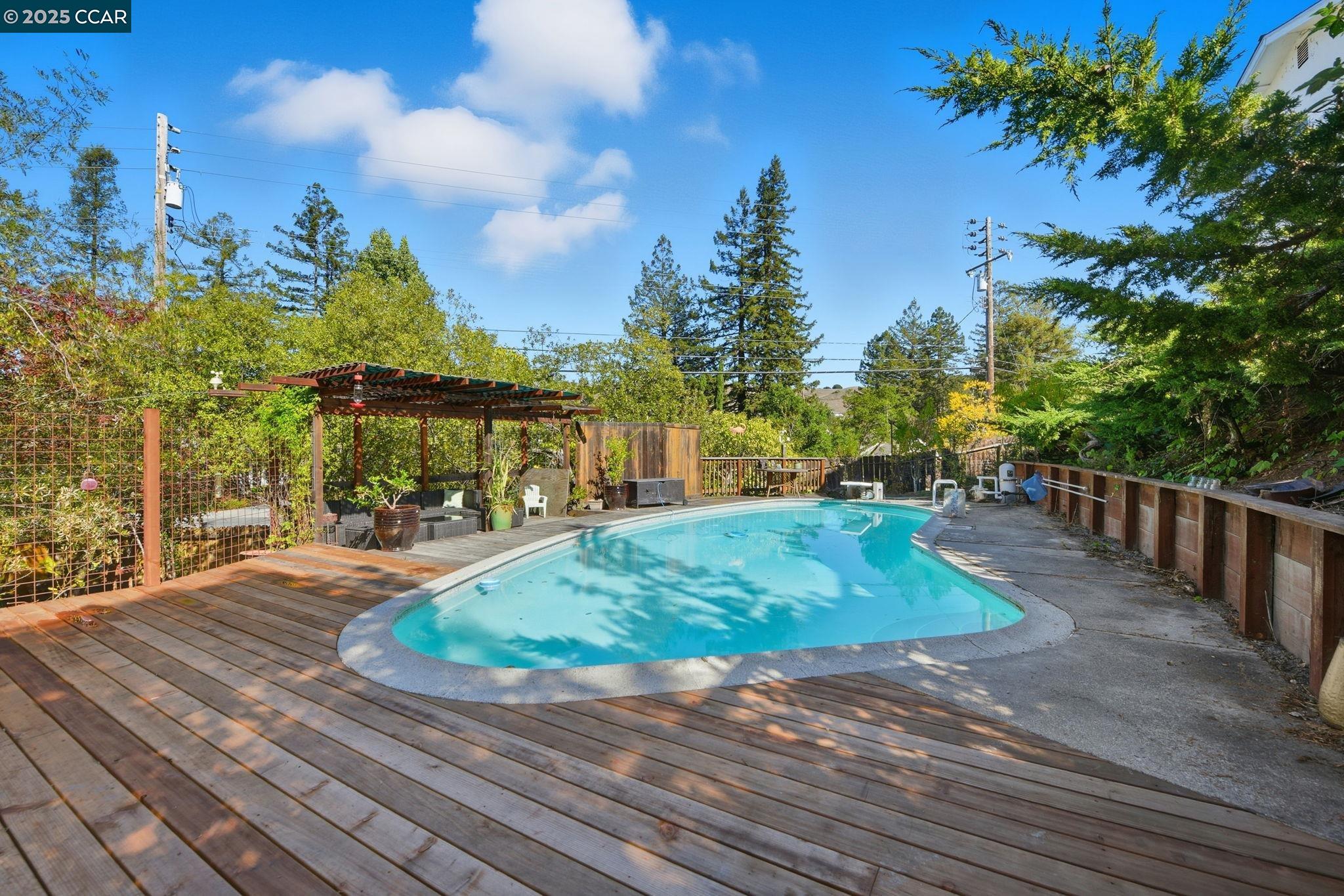 Detail Gallery Image 33 of 54 For 92 Gaywood Pl, Moraga,  CA 94556 - 4 Beds | 2 Baths