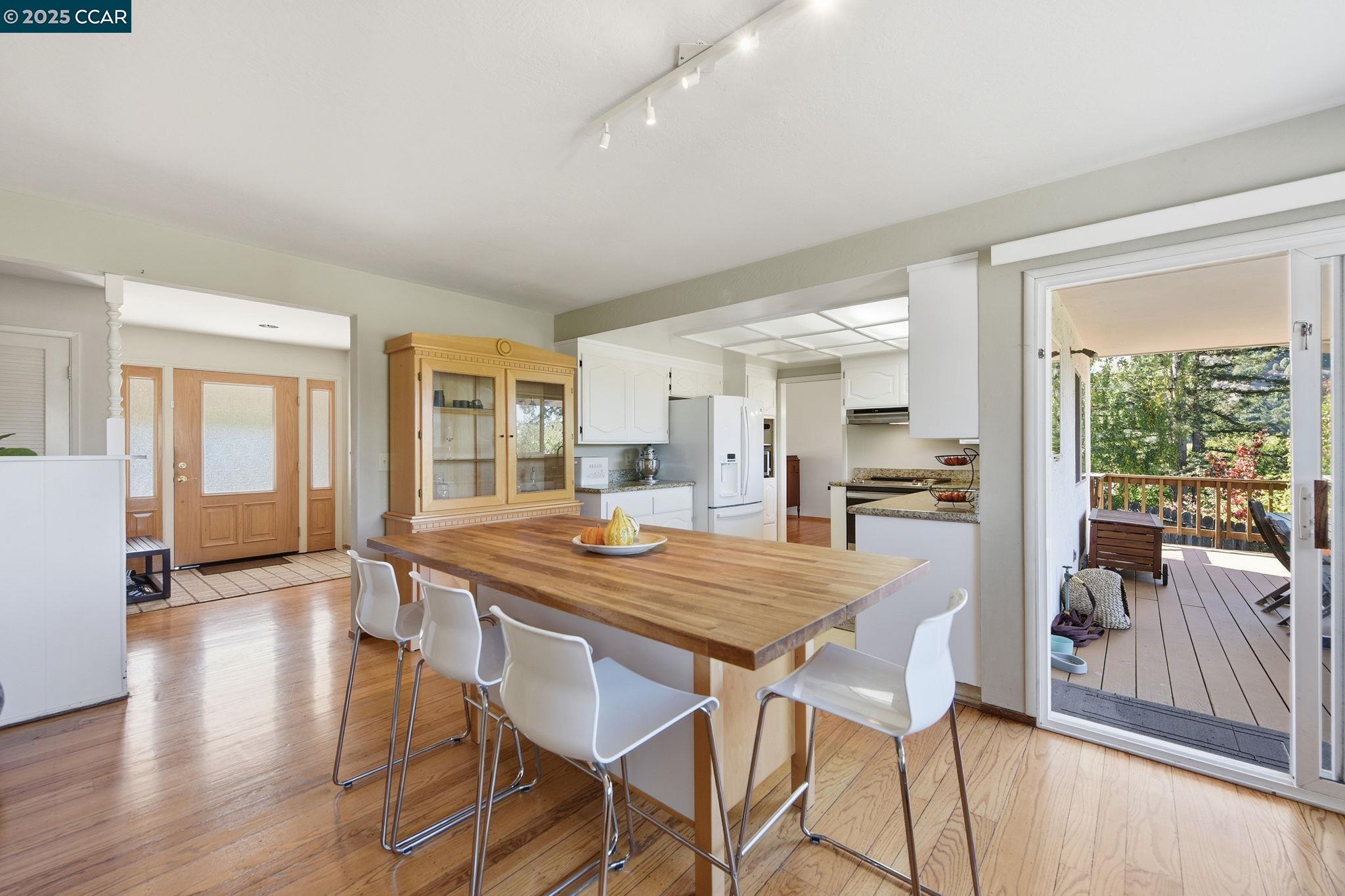 Detail Gallery Image 7 of 54 For 92 Gaywood Pl, Moraga,  CA 94556 - 4 Beds | 2 Baths