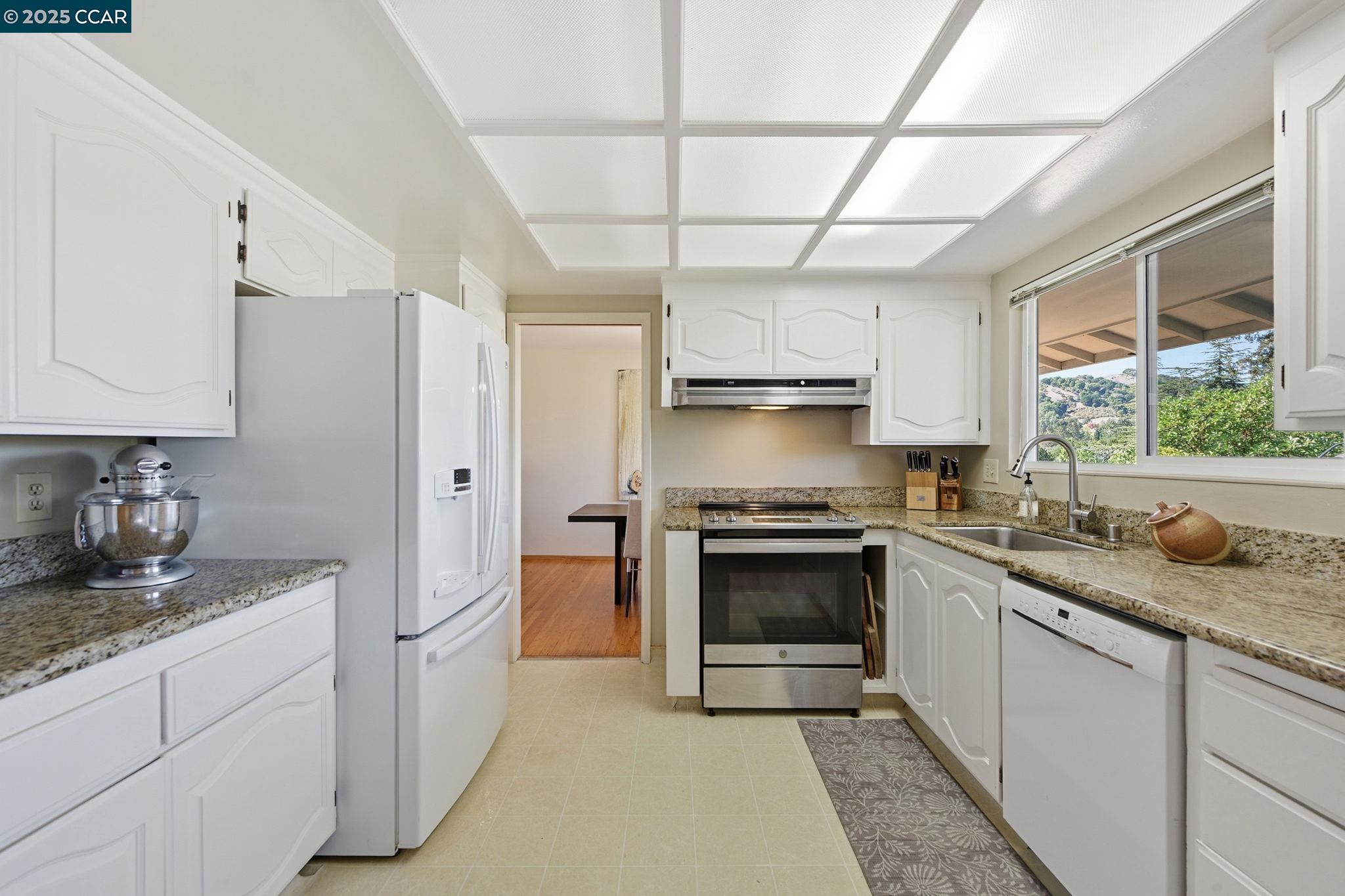 Detail Gallery Image 8 of 54 For 92 Gaywood Pl, Moraga,  CA 94556 - 4 Beds | 2 Baths