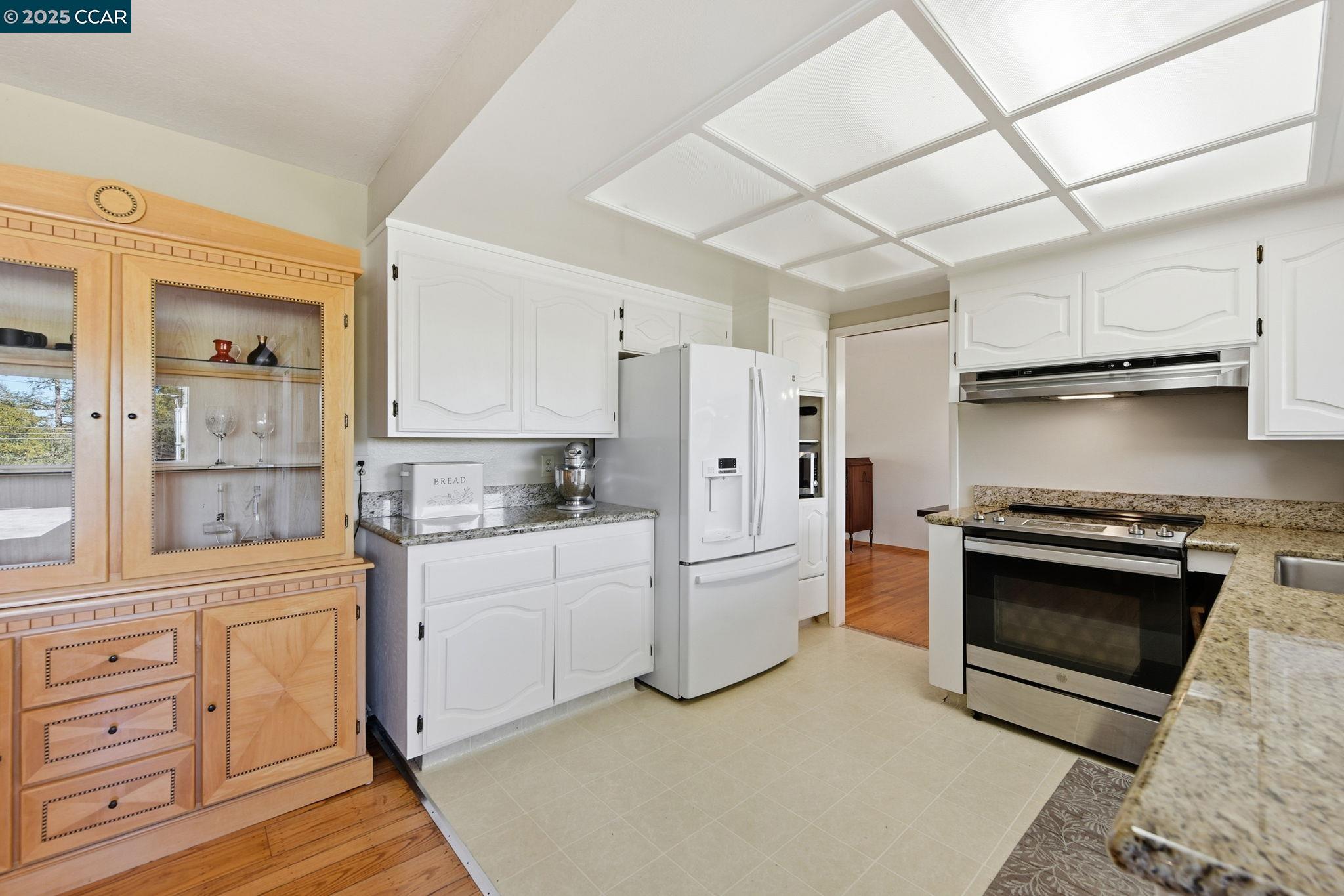 Detail Gallery Image 9 of 54 For 92 Gaywood Pl, Moraga,  CA 94556 - 4 Beds | 2 Baths