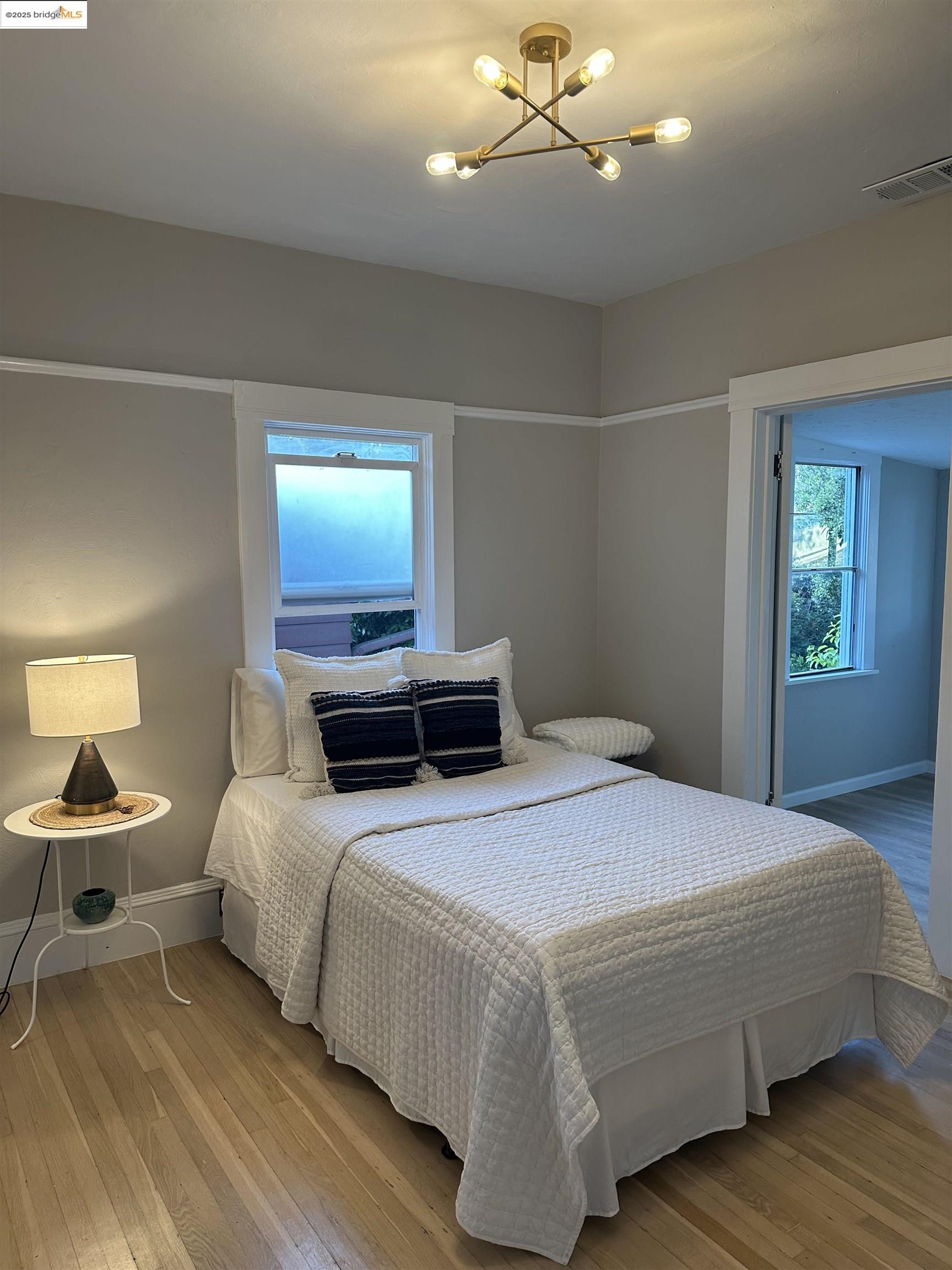2628 School  St, Oakland CA 94602 — photo 16