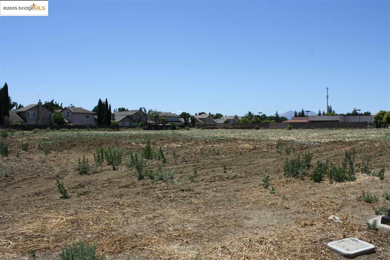 0 Oak St, Brentwood CA 94513 — photo 3
