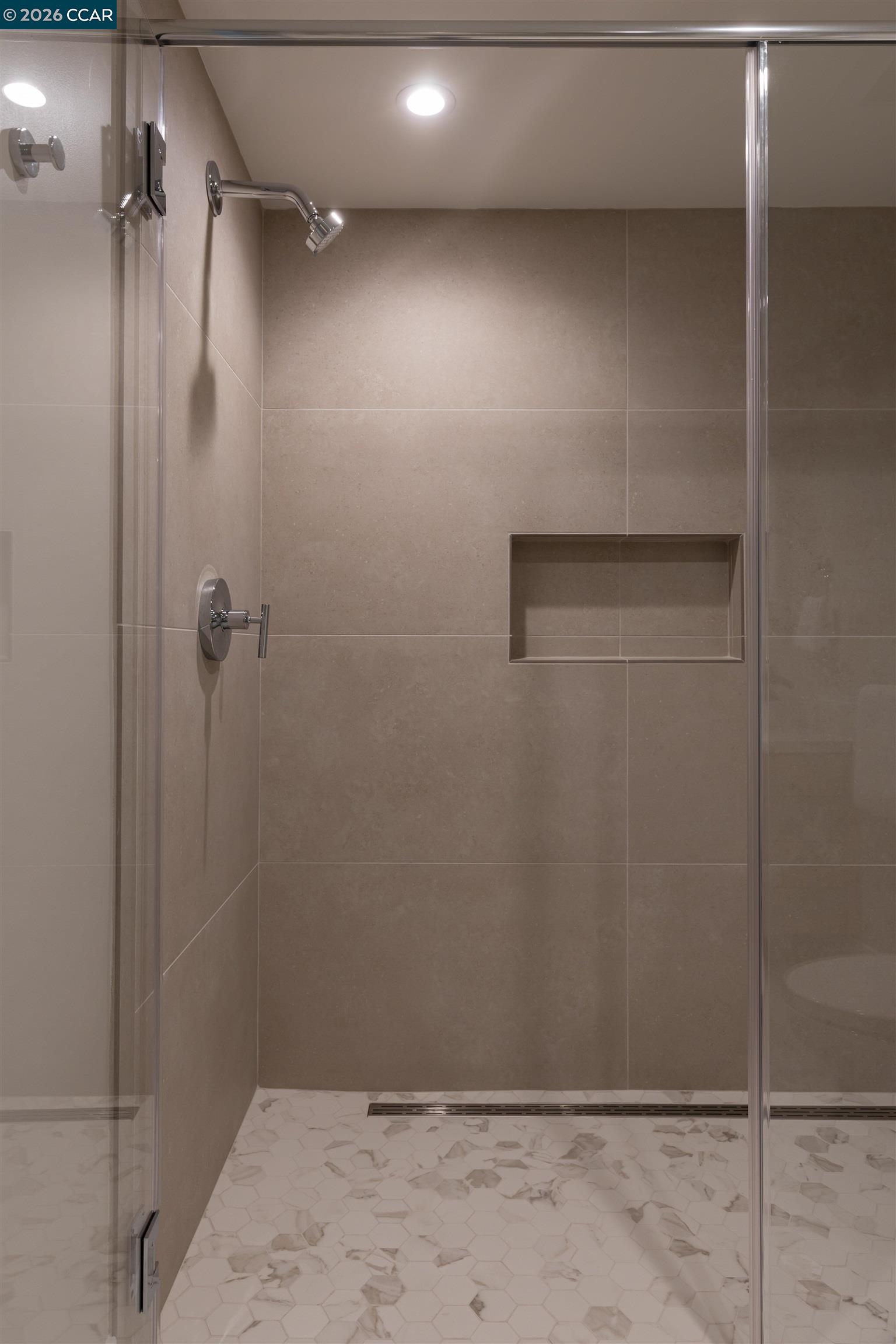 Photo #12: 41115399 Listing: Photo #12