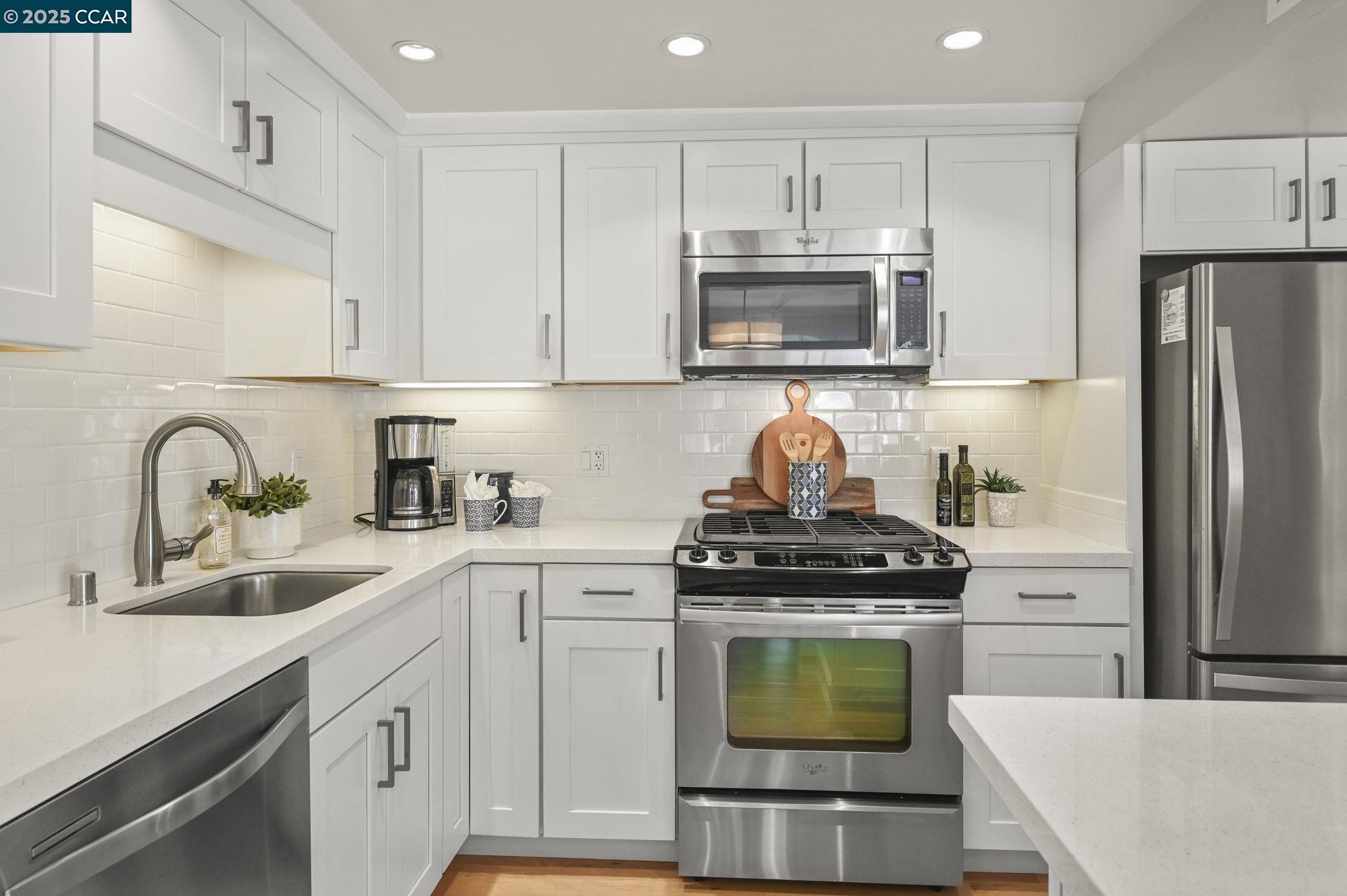 Photo #12: 41115524 Listing: Photo #12