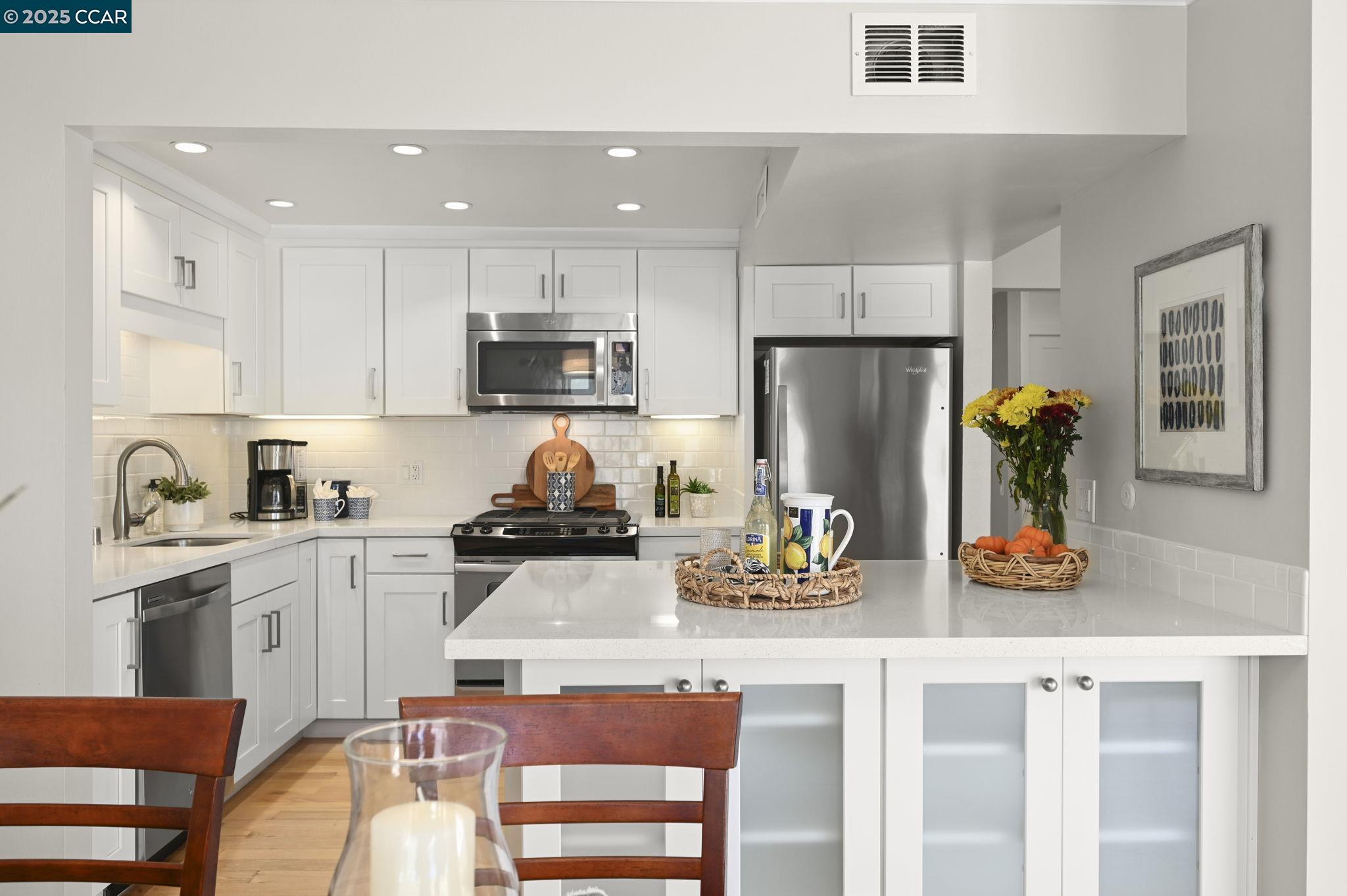 Photo #8: 41115524 Listing: Photo #8