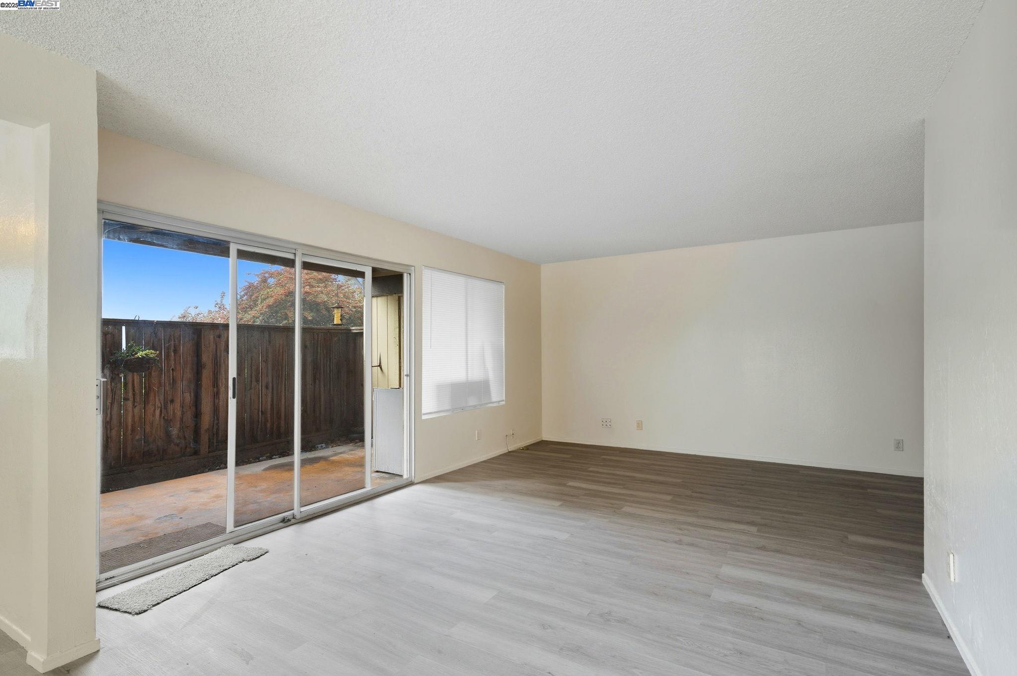 Detail Gallery Image 11 of 34 For 355 Parkview Ter #D1,  Vallejo,  CA 94589 - 2 Beds | 1 Baths