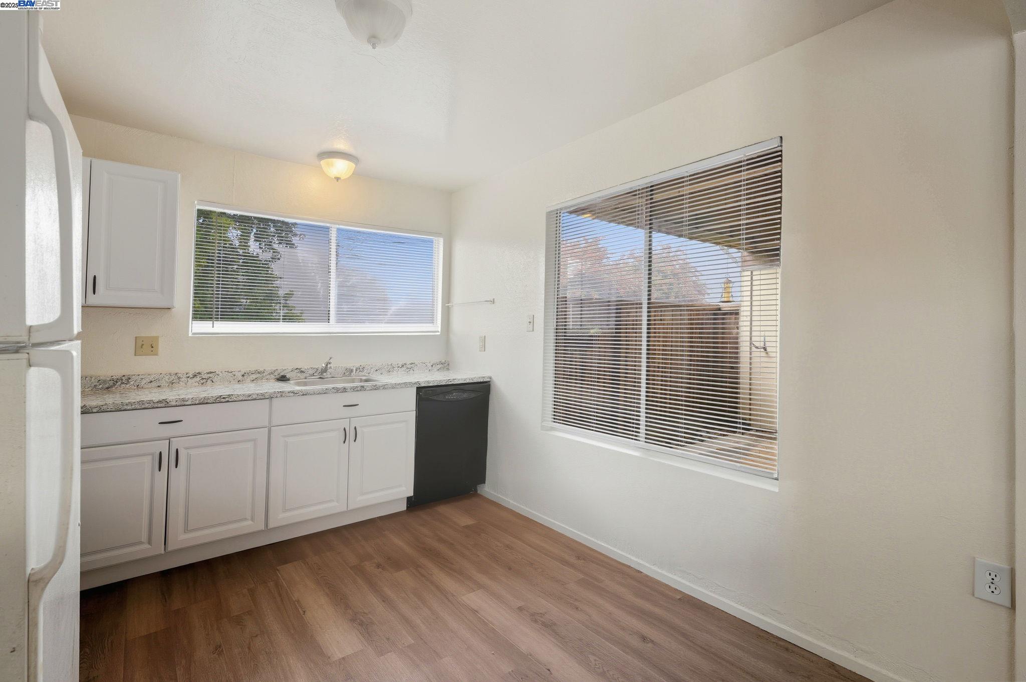 Detail Gallery Image 13 of 34 For 355 Parkview Ter #D1,  Vallejo,  CA 94589 - 2 Beds | 1 Baths