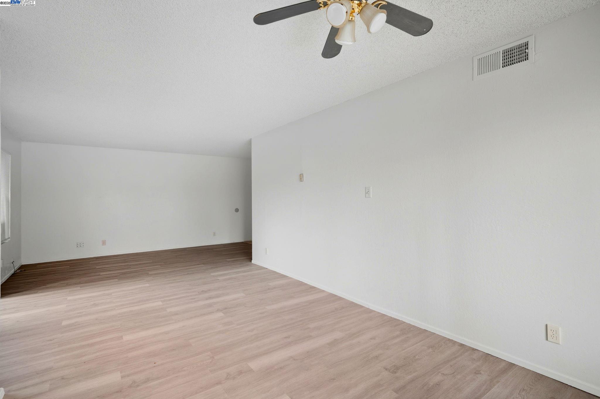 Detail Gallery Image 17 of 34 For 355 Parkview Ter #D1,  Vallejo,  CA 94589 - 2 Beds | 1 Baths