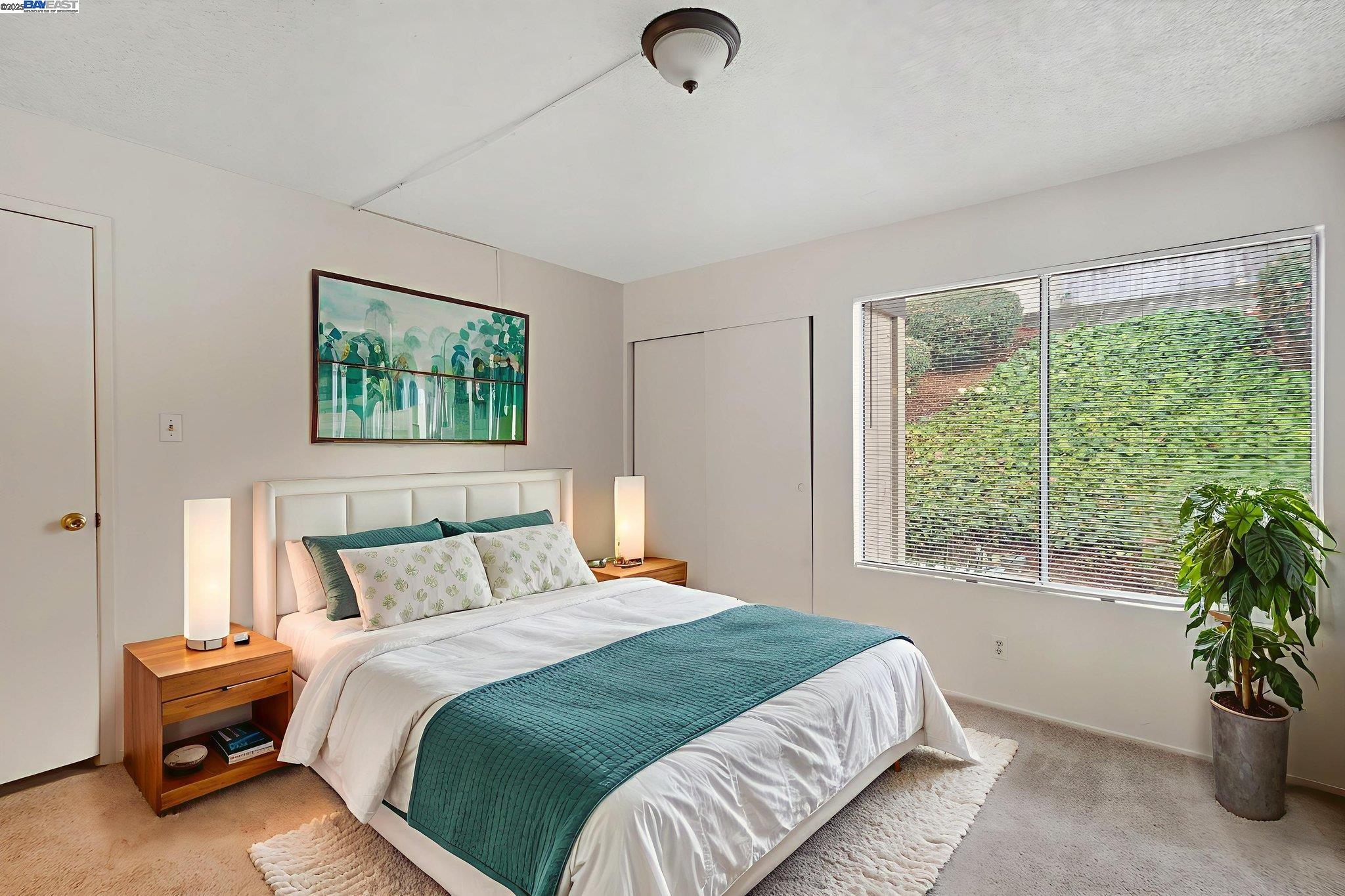 Detail Gallery Image 3 of 34 For 355 Parkview Ter #D1,  Vallejo,  CA 94589 - 2 Beds | 1 Baths