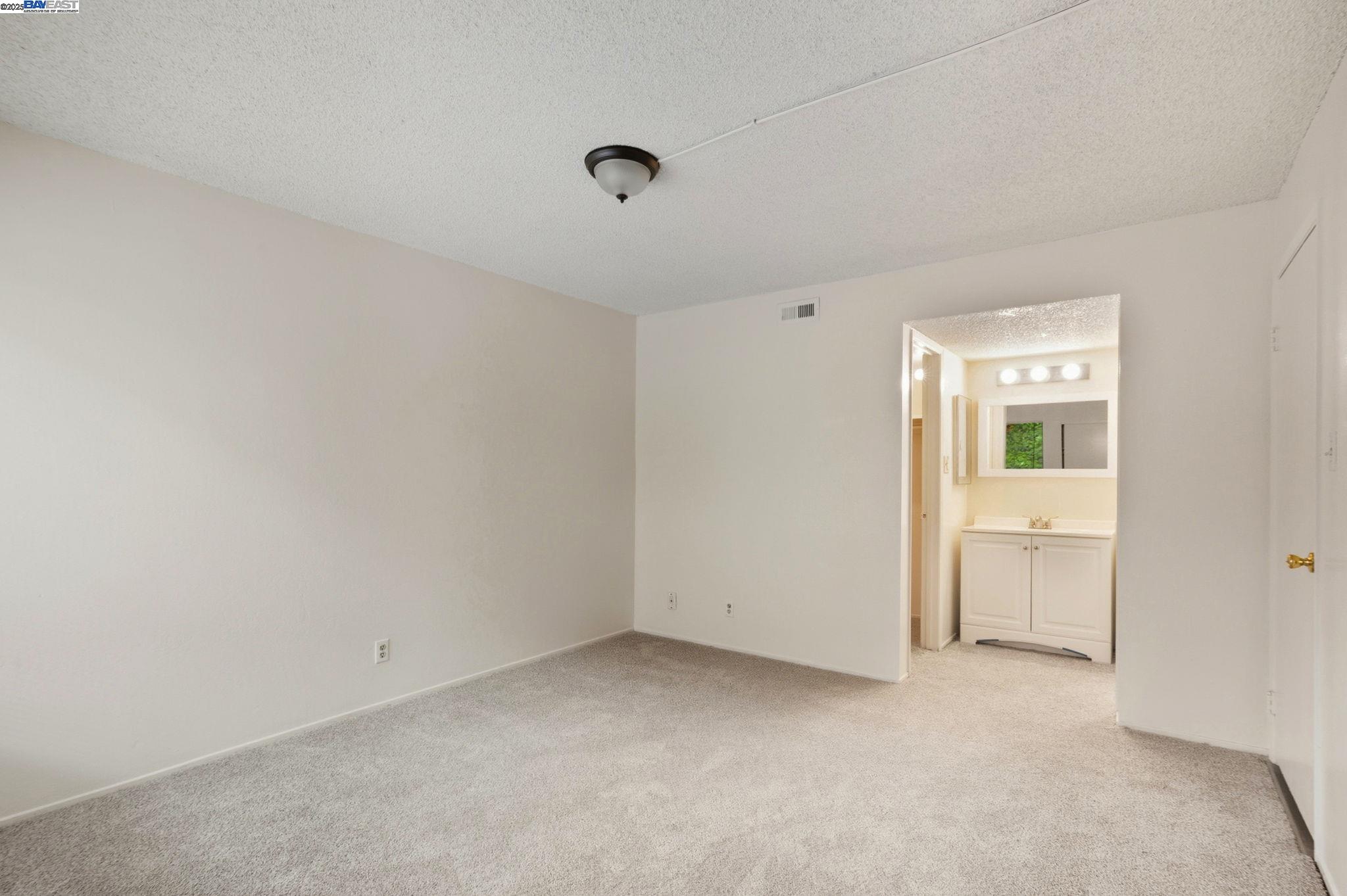 Detail Gallery Image 22 of 34 For 355 Parkview Ter #D1,  Vallejo,  CA 94589 - 2 Beds | 1 Baths