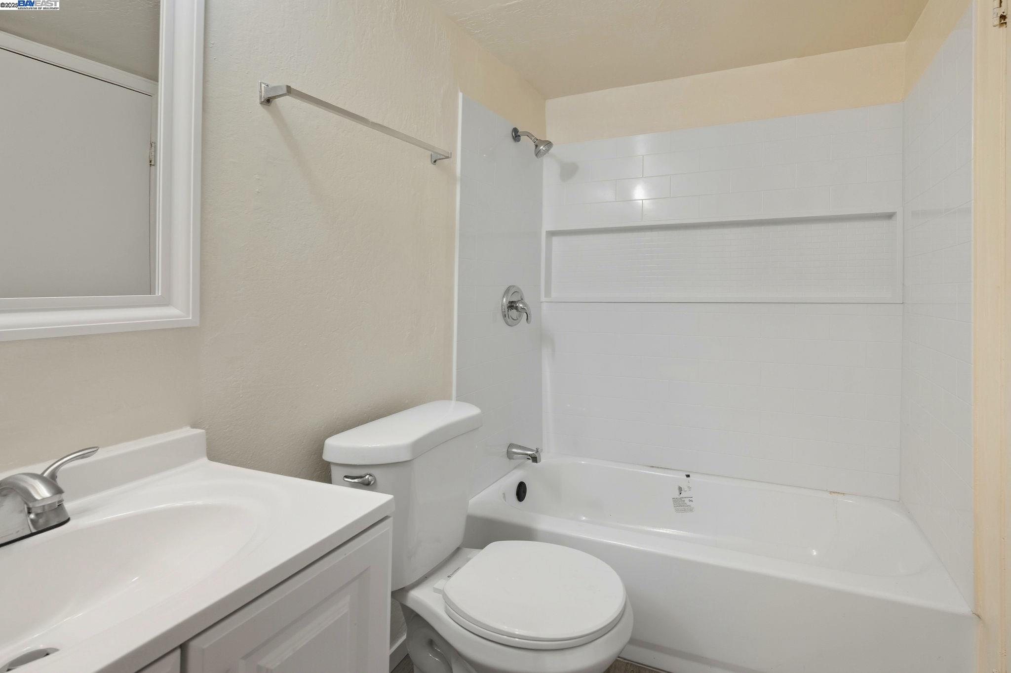 Detail Gallery Image 25 of 34 For 355 Parkview Ter #D1,  Vallejo,  CA 94589 - 2 Beds | 1 Baths